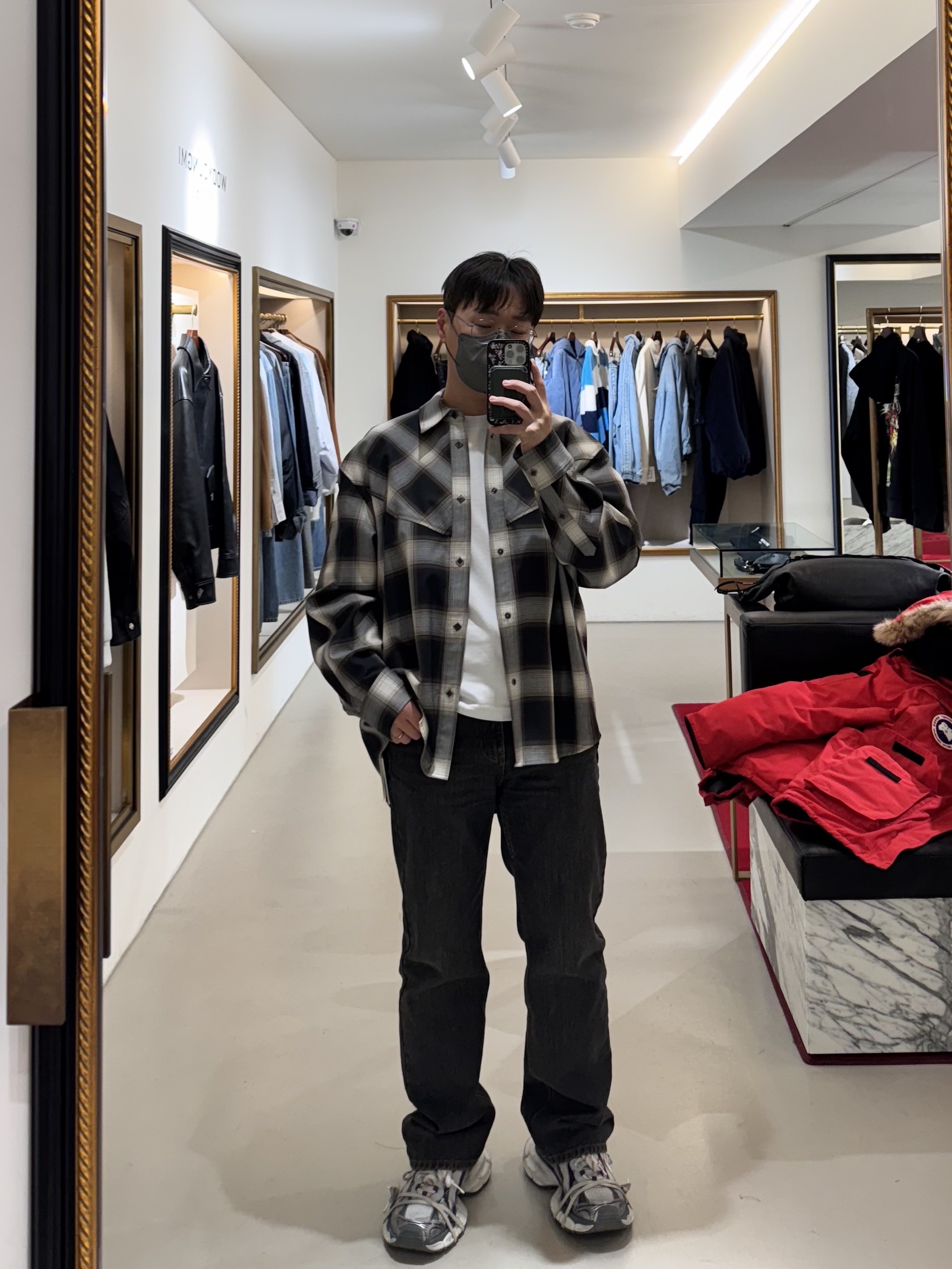 Balenciaga 3XL Sneakers Grey White Red, Canada Goose Expedition Parka Fusion Fit Red 착용 스타일 - 1