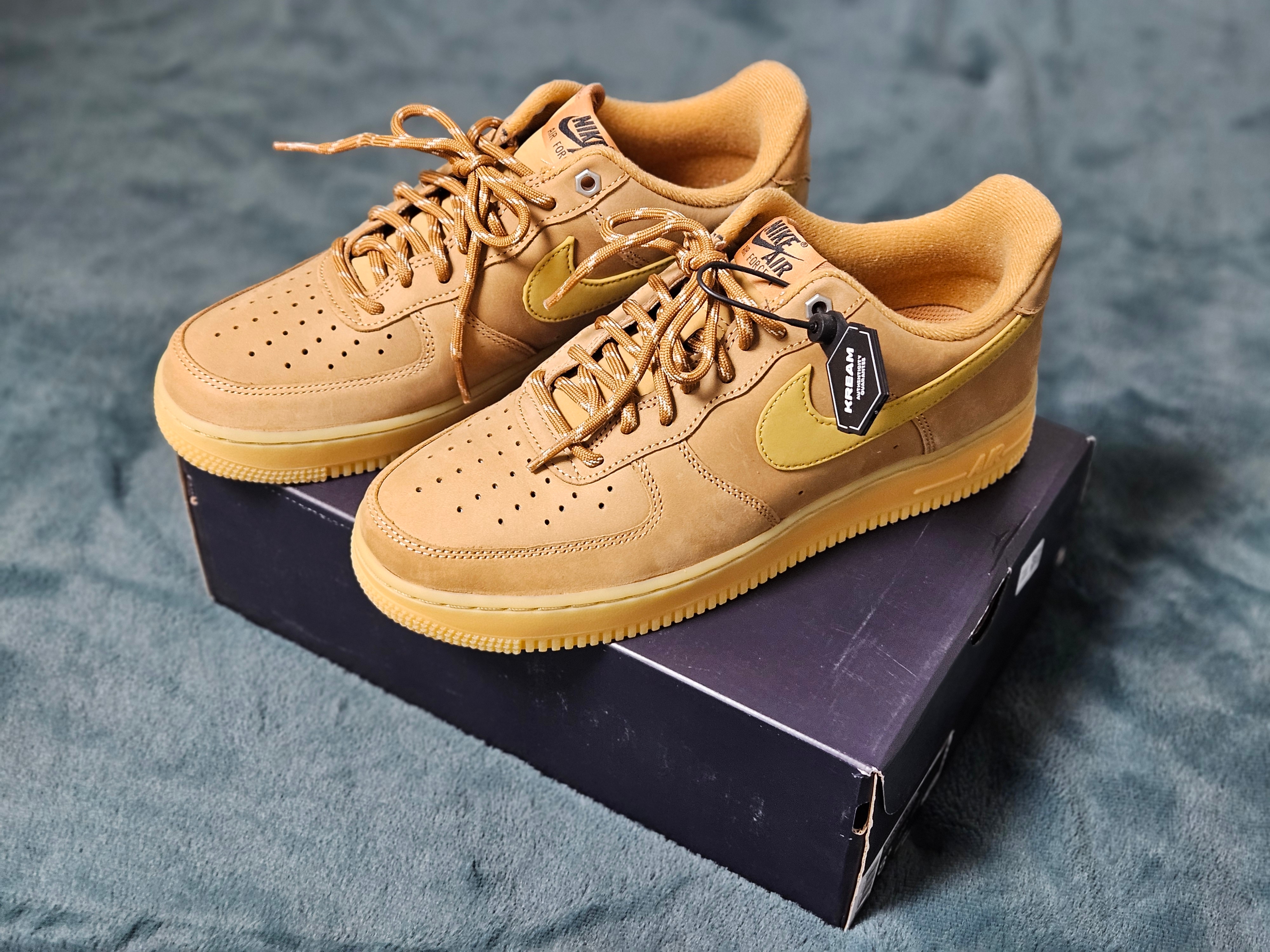 Nike Air Force 1 '07 WB Flax 착용 스타일 - 4