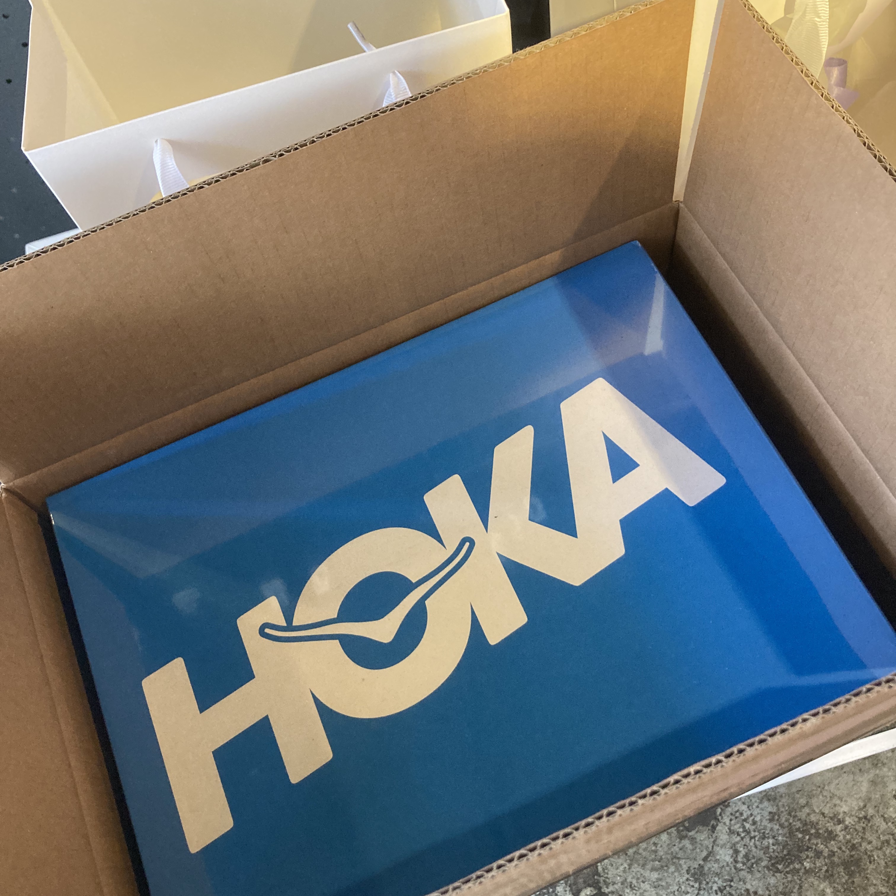 Hoka Bondi 8 Black - Wide 착용 스타일 - 1