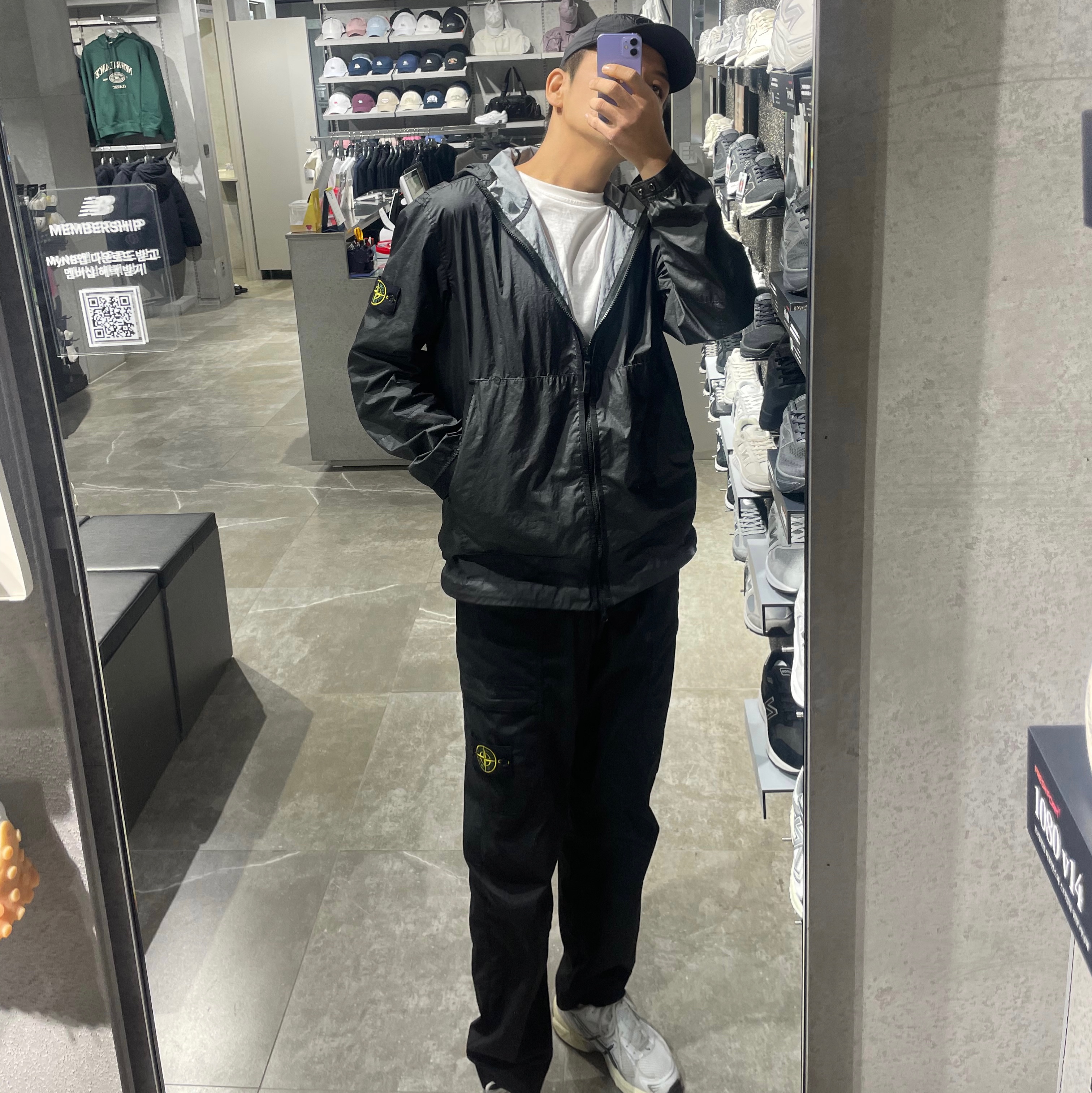 Stone Island 40523 Membrana 3L TC Jacket Black - 21SS, Stone Island 30203 Cargo Pants 5 Pockets Black - 21SS 착용 스타일