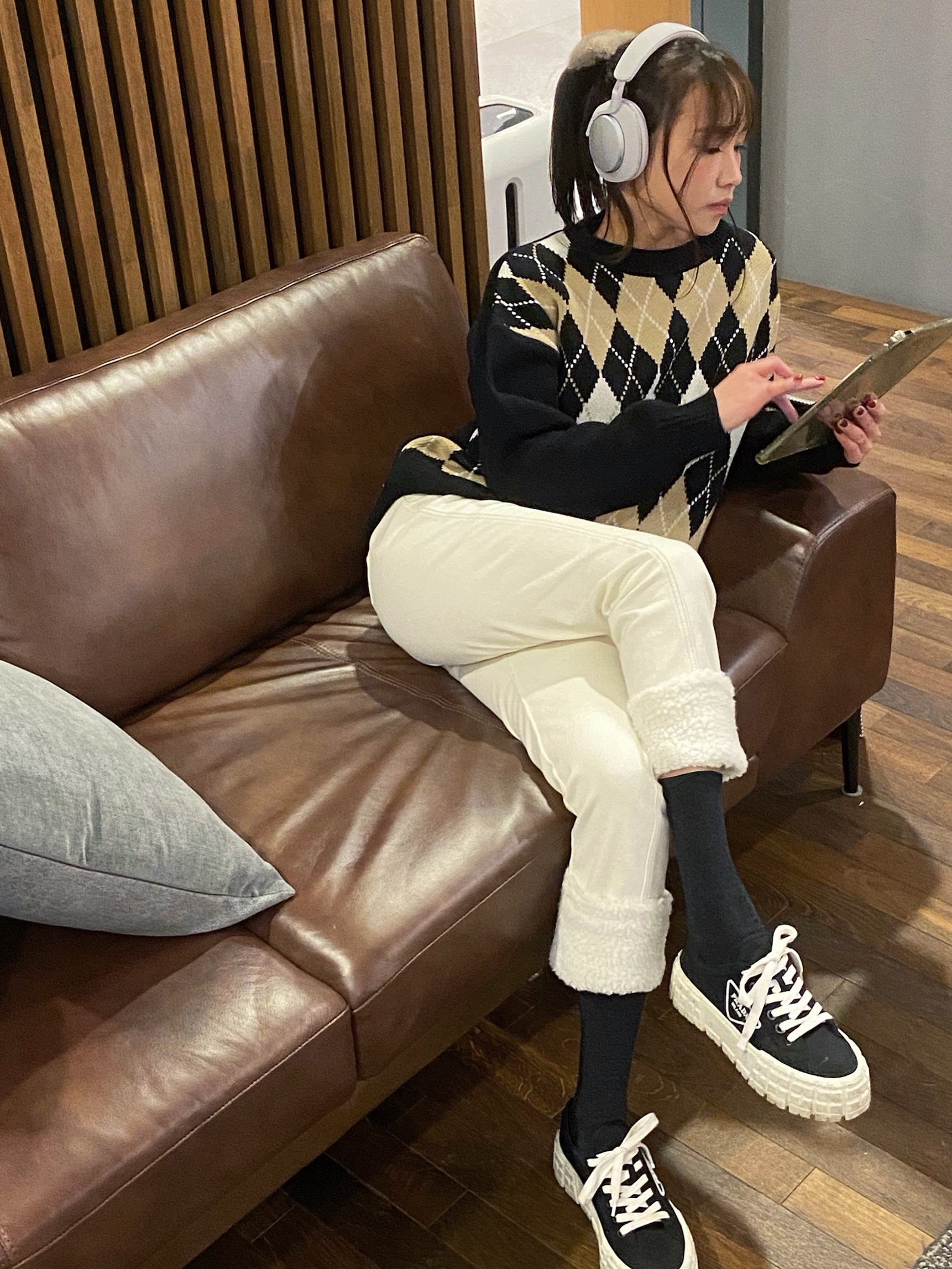 (W) Prada Double Wheel Re-Nylon Gabardine Sneakers Black White 착용 스타일