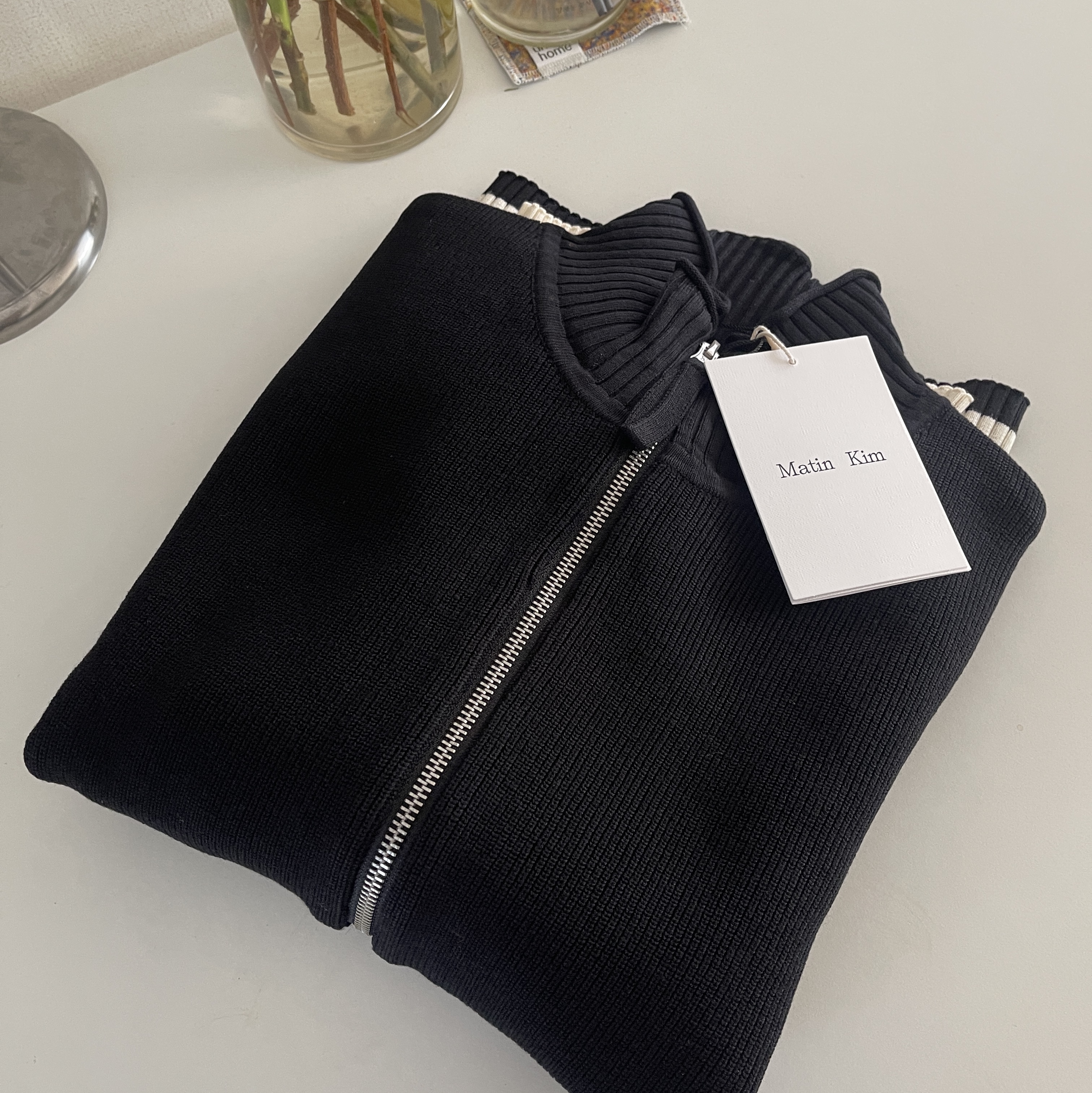 Matin Kim Spell Point Stripe Knit Cardigan Black 착용 스타일