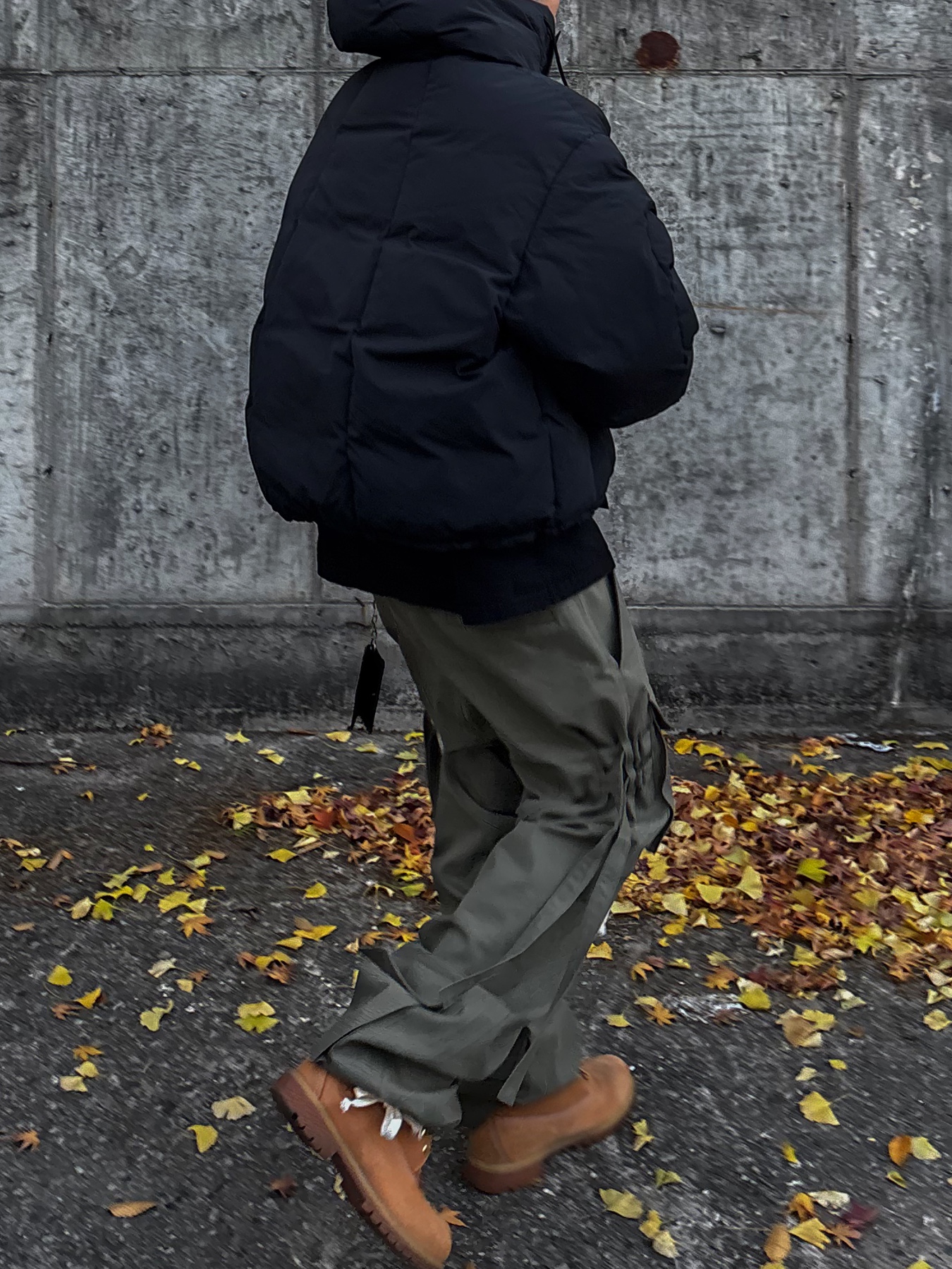 Timberland Premium 6 inch Waterproof Boot Wheat Nubuck - Wide, Entire Studios MML Hooded Puffer Iron - 24FW 착용 스타일 - 3