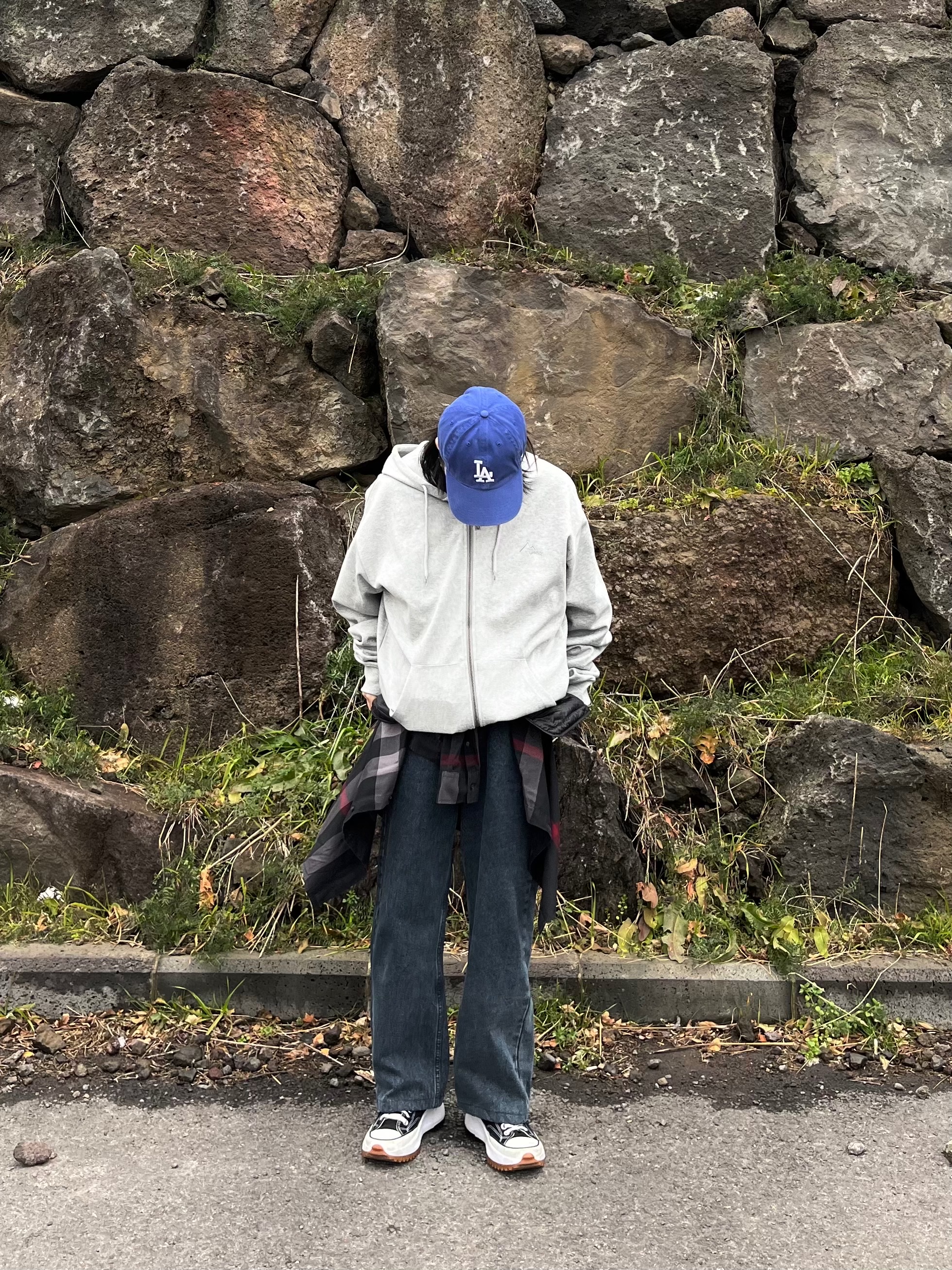 Converse Run Star Hike Hi Black White Gum, Adidas Adicolor Classic Firebird Track Top Night Indigo - KR Sizing 착용 스타일 - 7