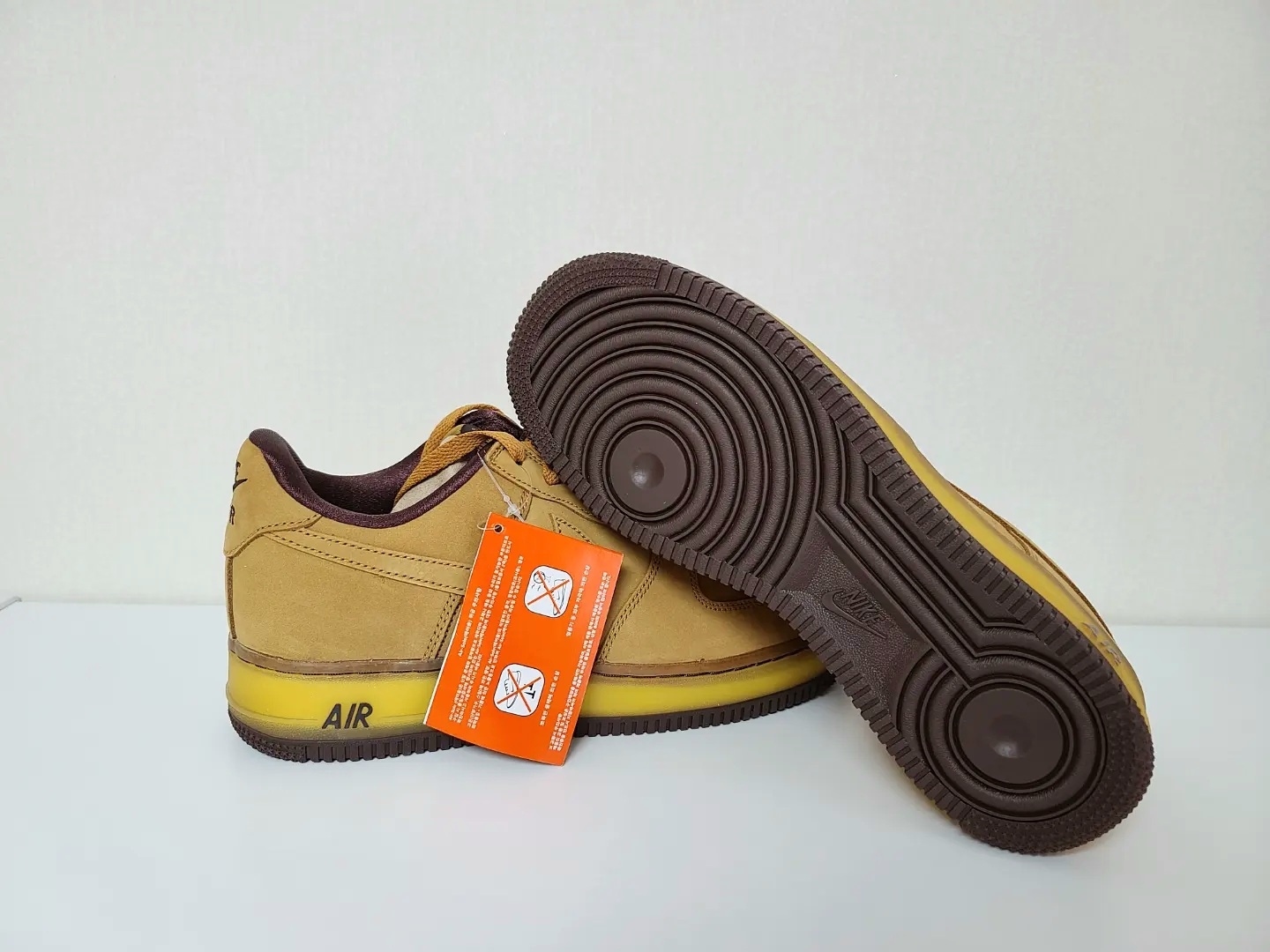 Nike Air Force 1 Low Retro SP Wheat Mocha 착용 스타일 - 2