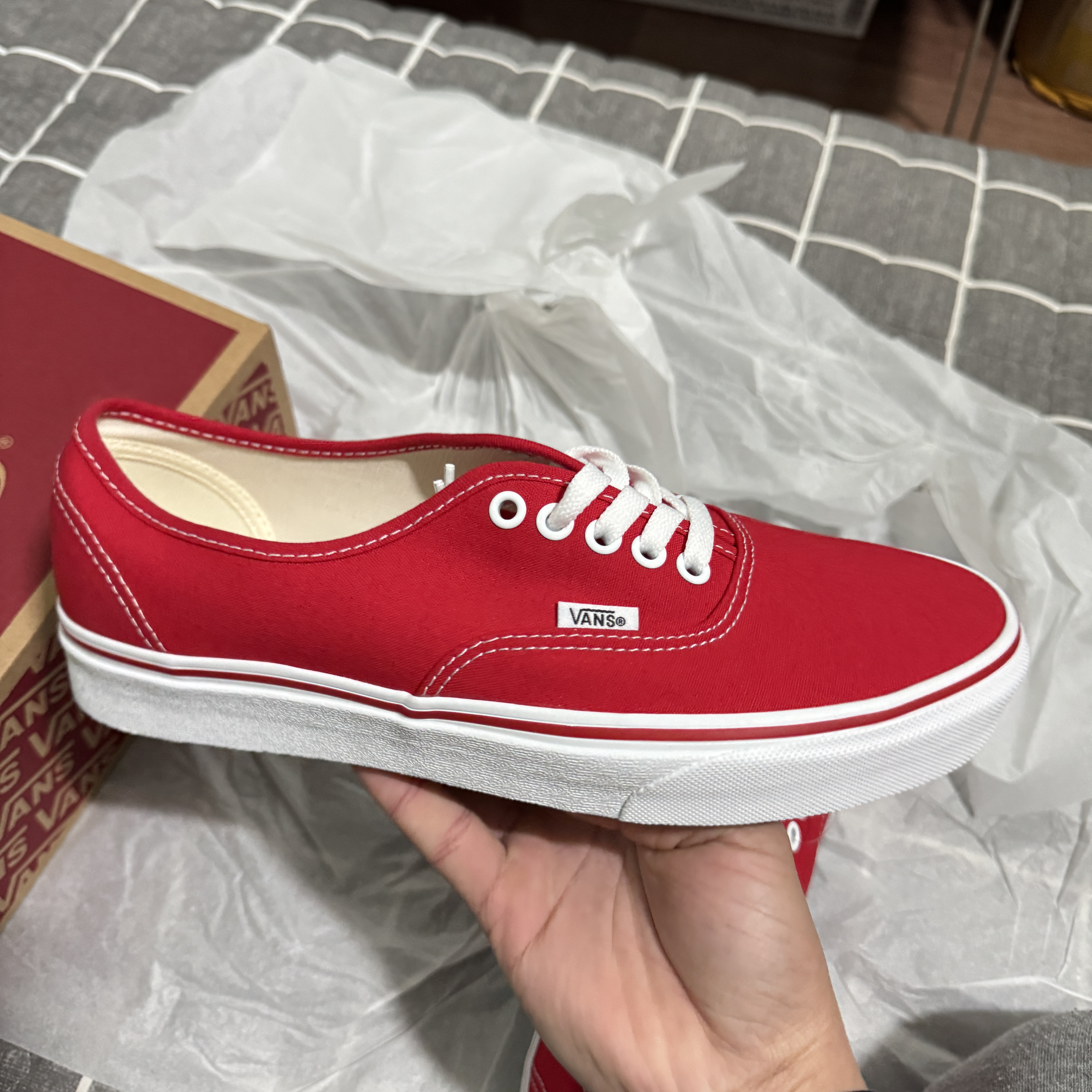 Vans Authentic Red 착용 스타일 - 5