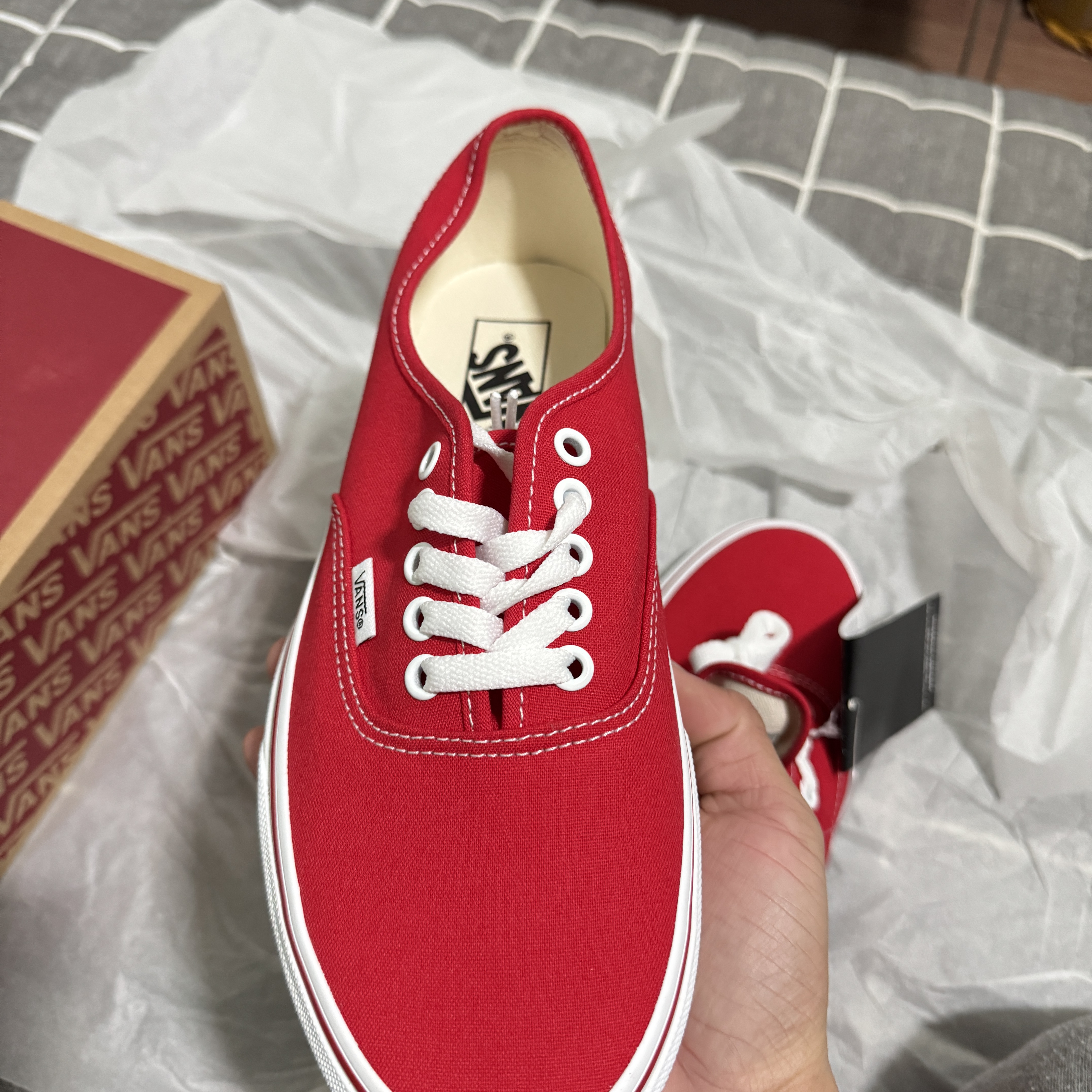 Vans Authentic Red 착용 스타일 - 4
