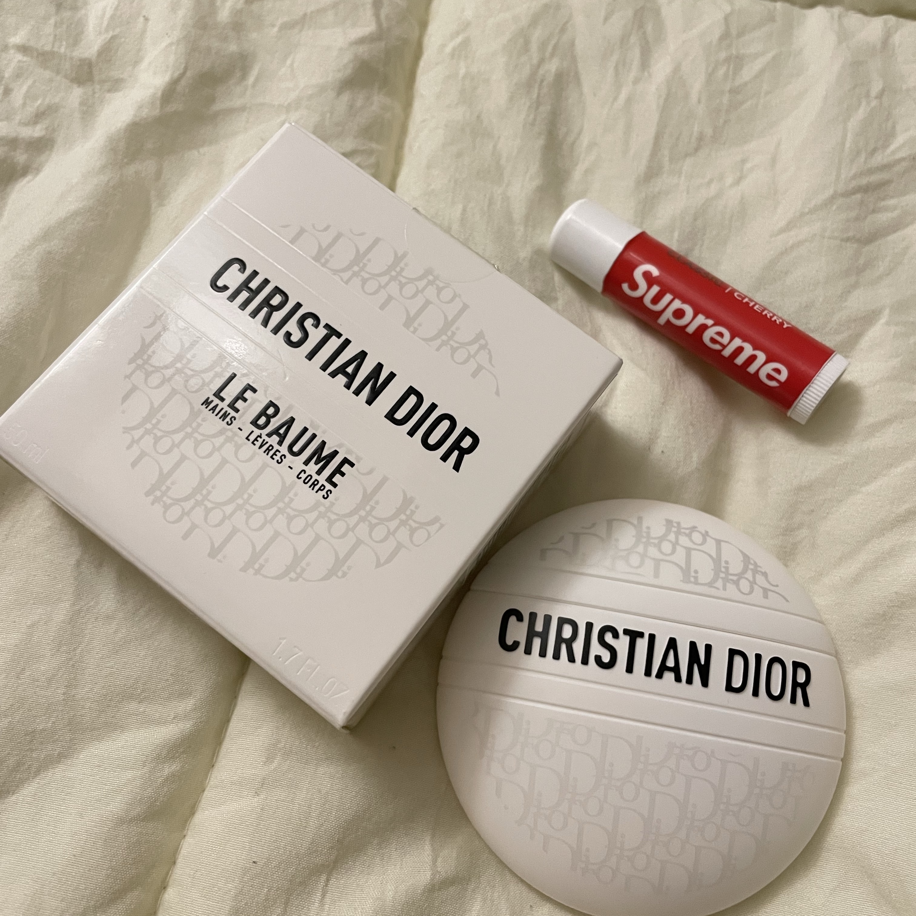Dior New Dior Le Baume Hand Cream 50ml, Supreme Chapstick Red (3 Pack) 착용 스타일
