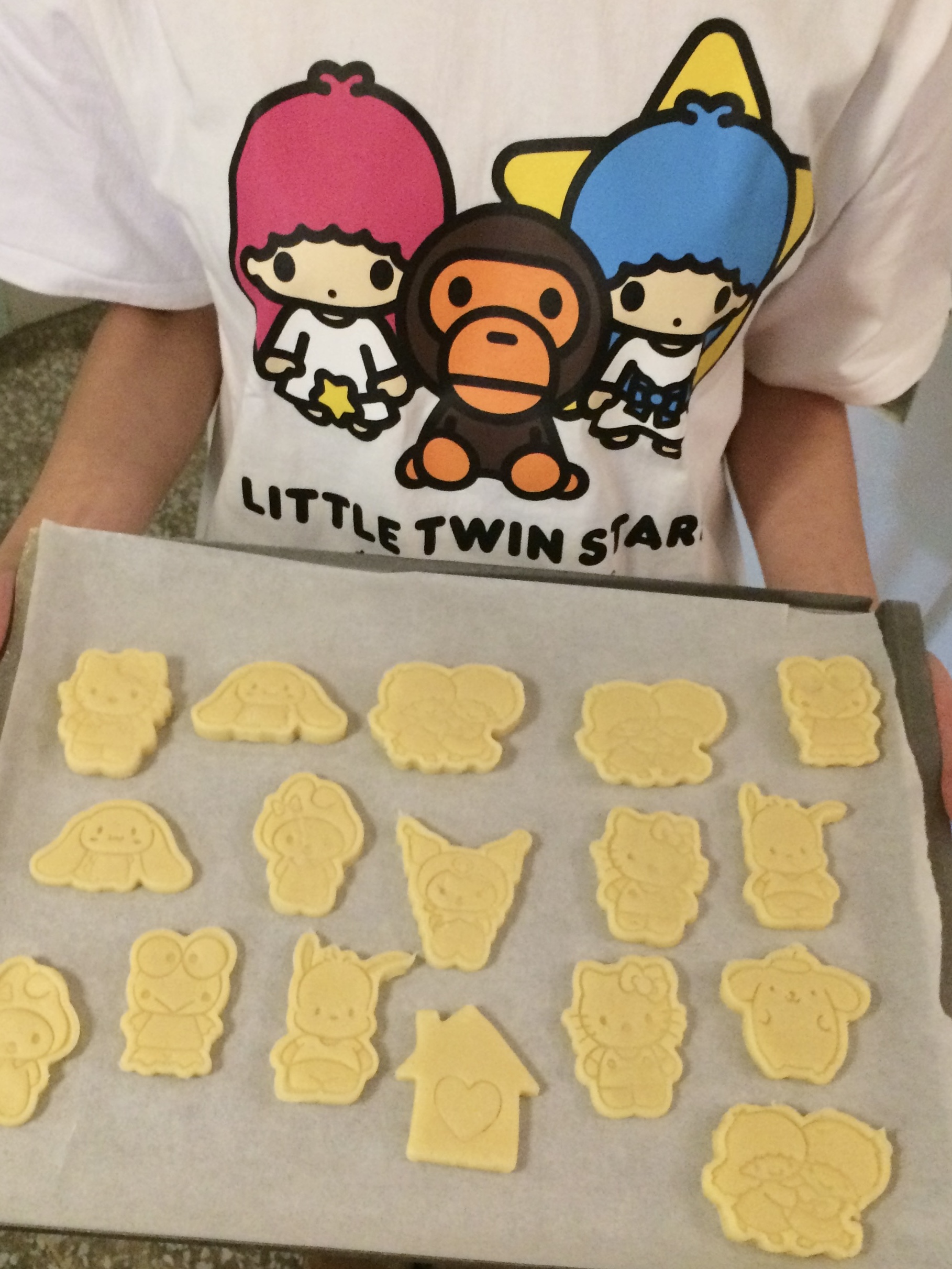 BAPE Baby Milo x Little Twin Stars T-Shirt White 착용 스타일 - 2