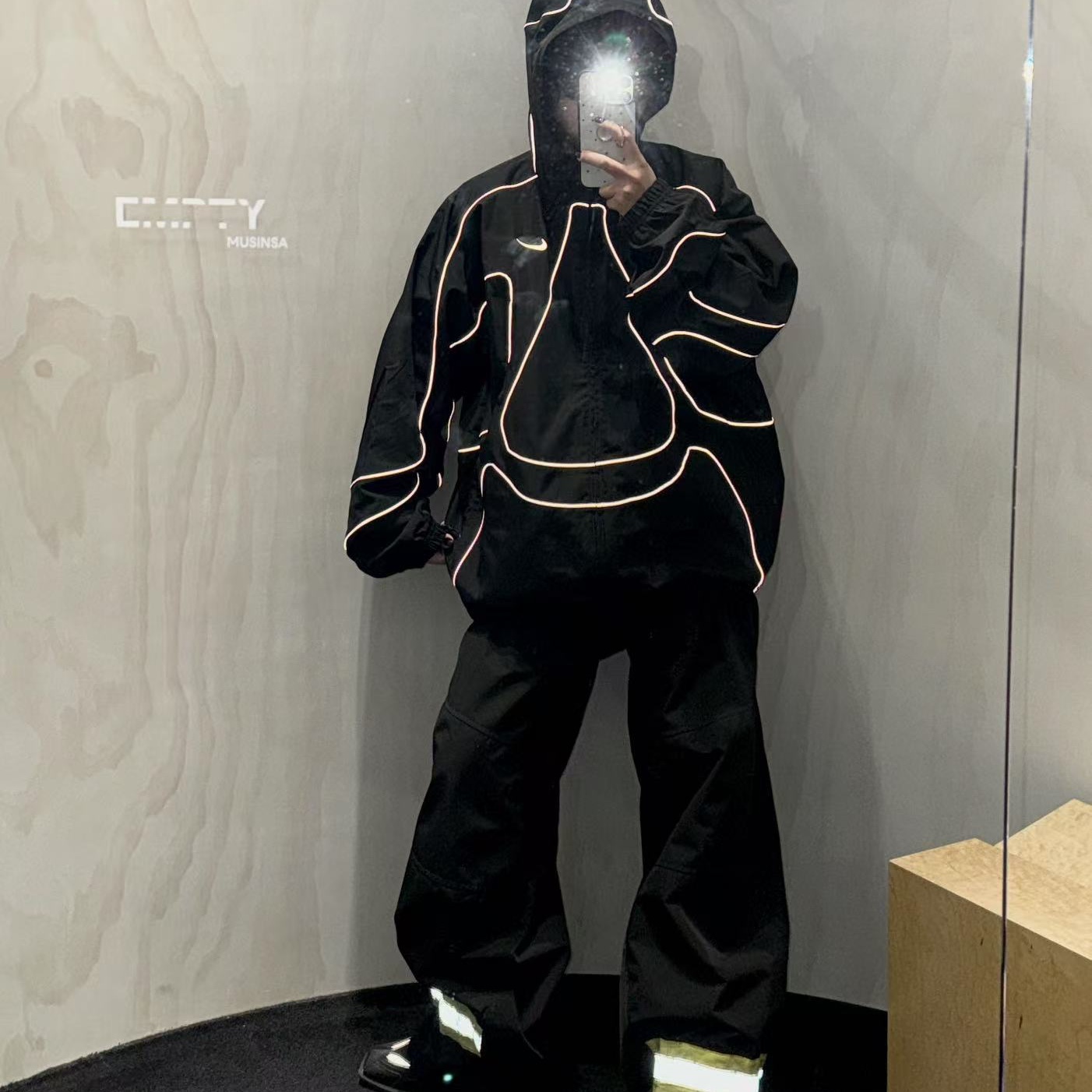 Nike x Corteiz NRG Jacket Onyx 착용 스타일