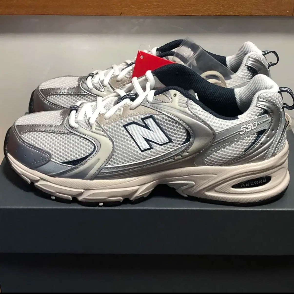 New Balance 530 Steel Grey 착용 스타일