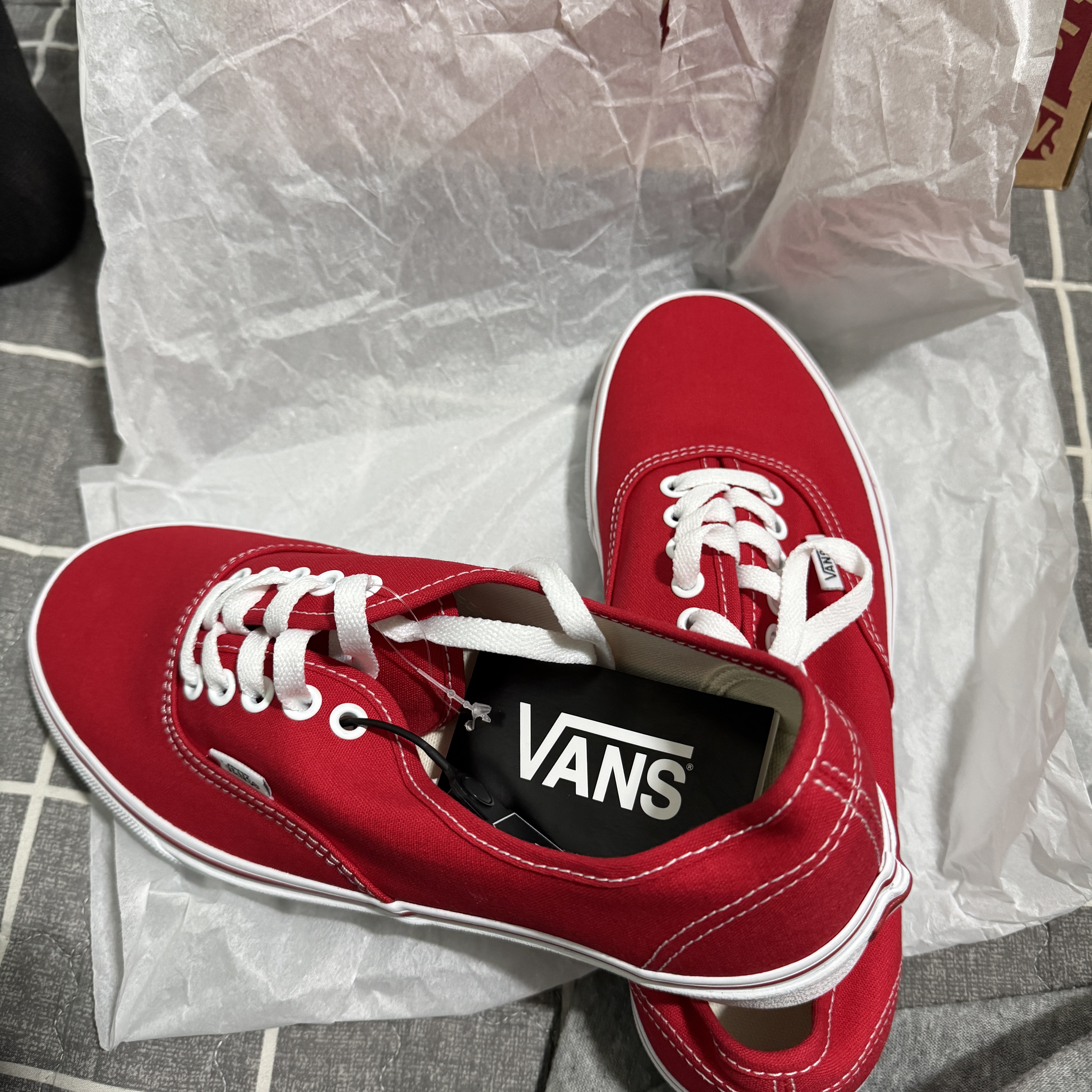 Vans Authentic Red 착용 스타일 - 1