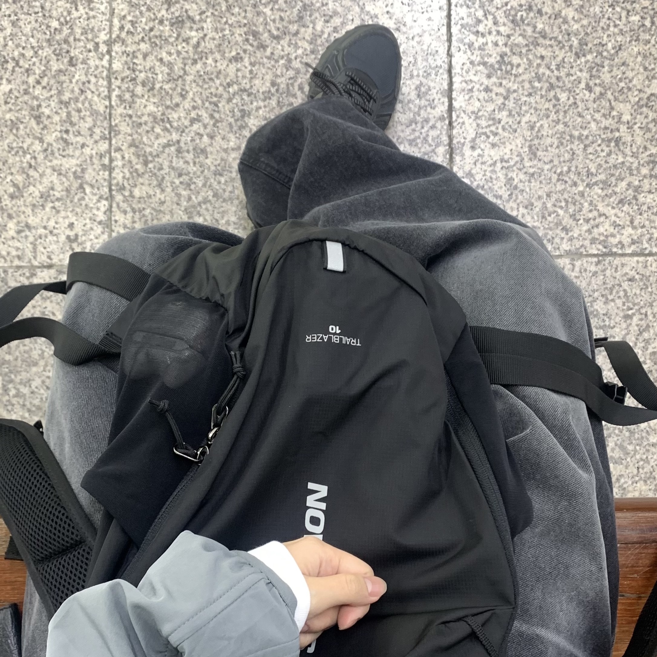 Salomon Trailblazer 10 Black 착용 스타일 - 3