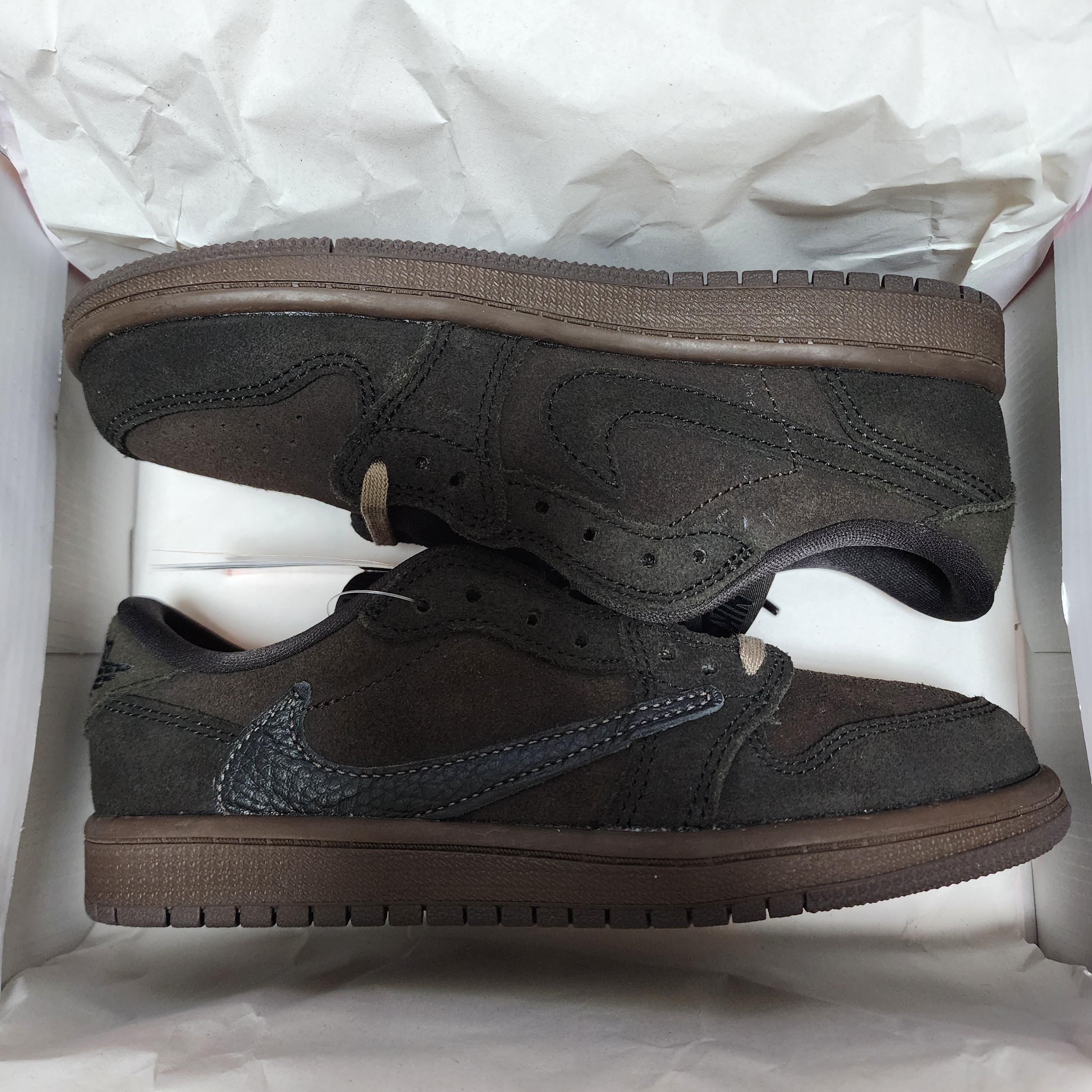 (PS) Jordan 1 x Travis Scott Retro Low OG SP Velvet Brown and Dark Mocha 착용 스타일