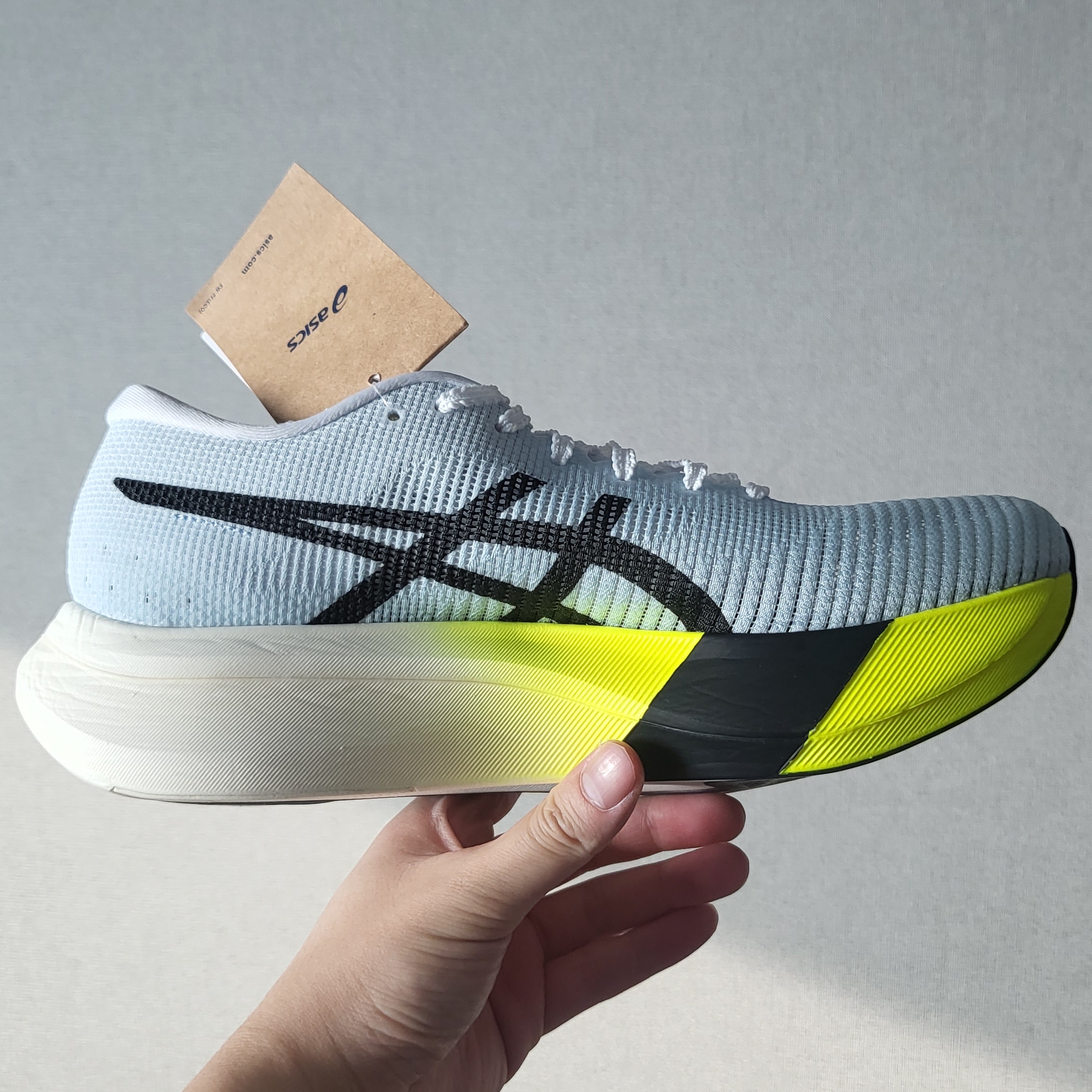 Asics Metaspeed Edge Paris Light Blue Black 착용 스타일 - 3
