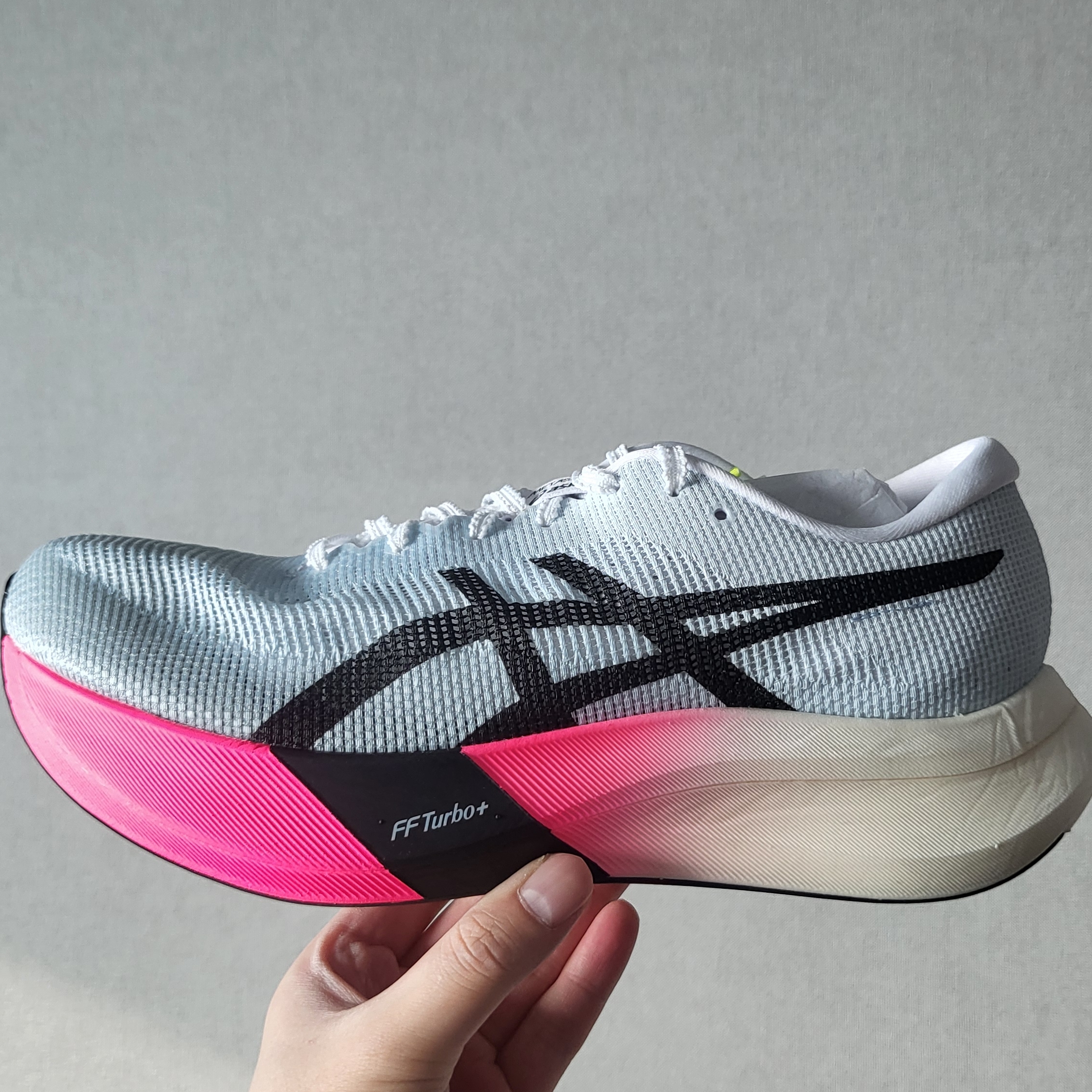 Asics Metaspeed Edge Paris Light Blue Black 착용 스타일 - 1