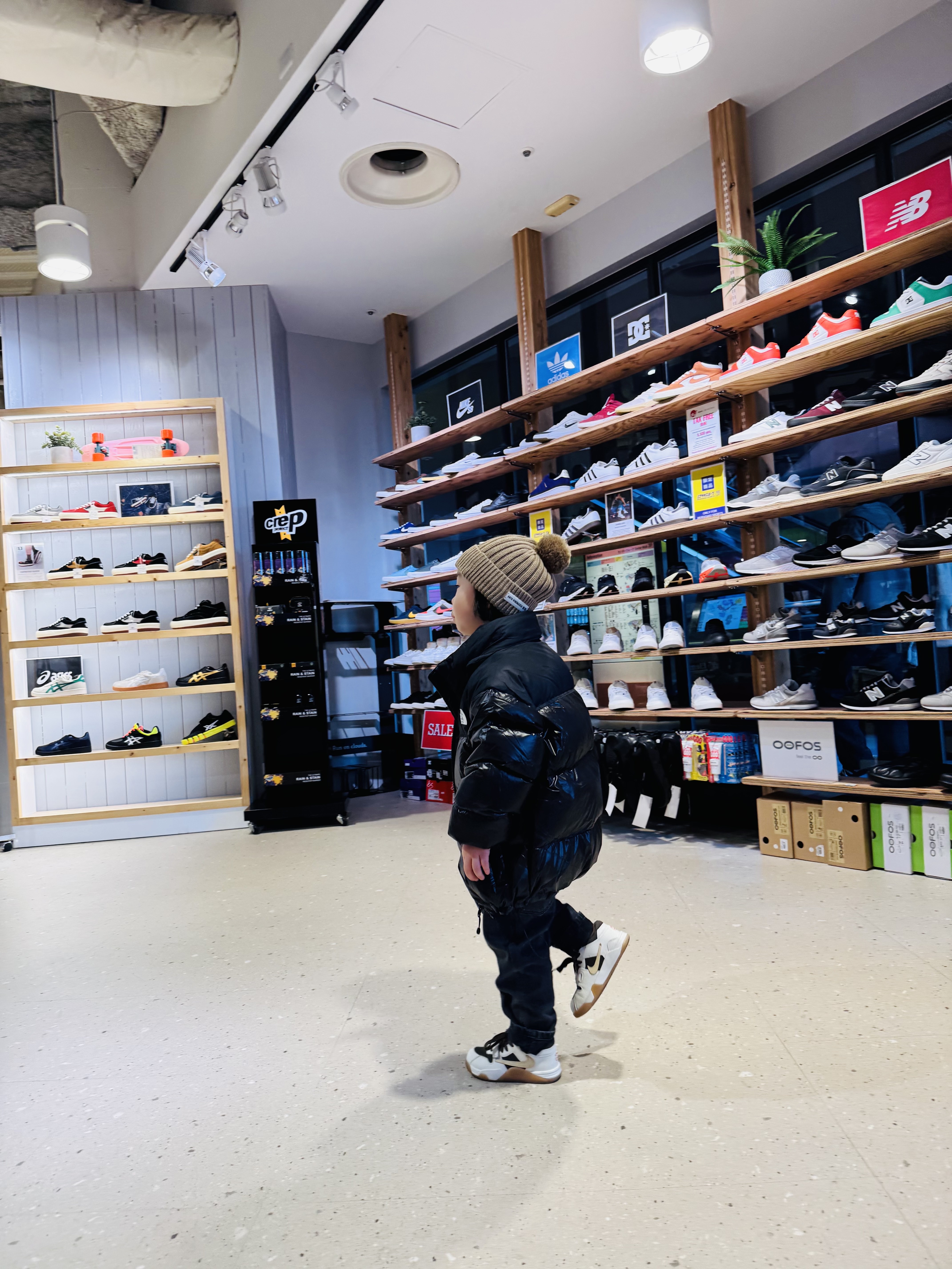 (Kids) The North Face 1996 Eco Nuptse Down Jacket Real Black, (TD) Jordan x Travis Scott Jumpman Jack TR Sail and Dark Mocha 착용 스타일 - 6