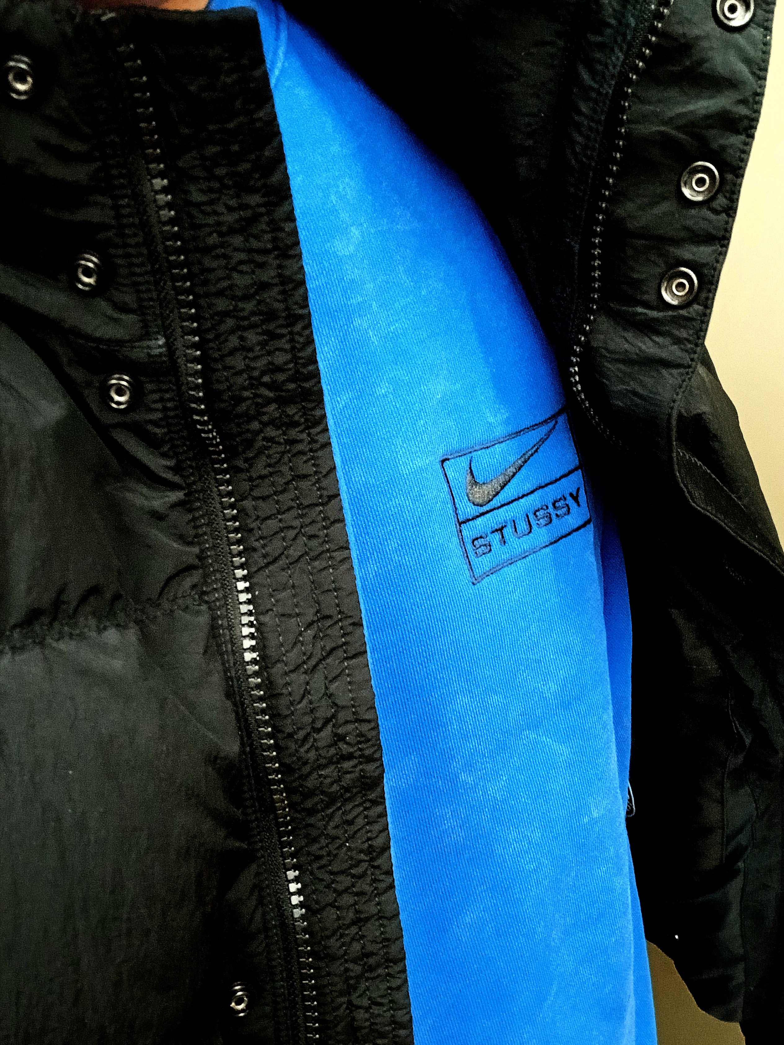 Nike x Stussy NRG Acid Washed Crewneck Game Royal (DR4024-480), Stone Island G0419 Nylon Metal in Econyl Down Zip Vest with Anti Drop Black - 24FW 착용 스타일 - 1