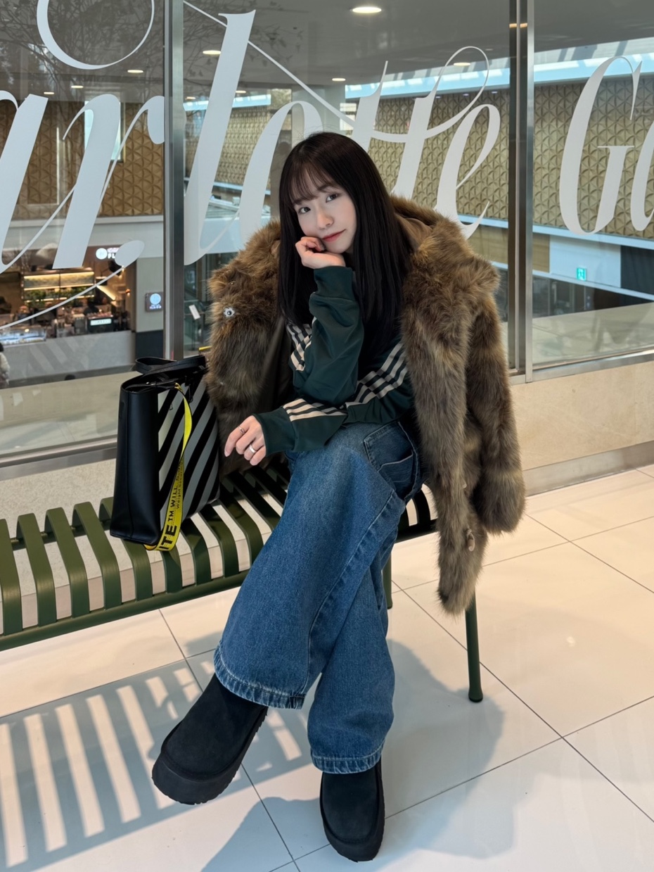 Adidas Originals Beckenbauer Track Jacket Shadow Green - KR Sizing, Off-White Binder Diag Saffiano Tote Bag Black 착용 스타일 - 1