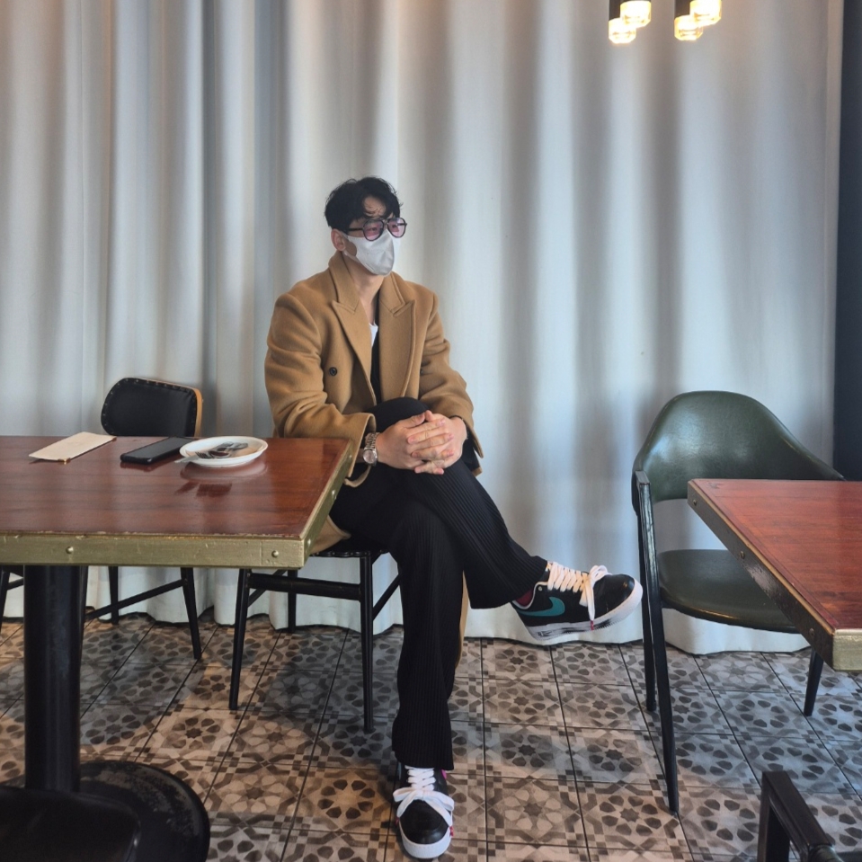 Nike x Peaceminusone Air Force 1 Low Para-Noise 3.0 Black and Multicolor, Ray-Ban Vagabond Polished Black Frame Green Classic G-15 Lenses High Bridge Fit 착용 스타일 - 2