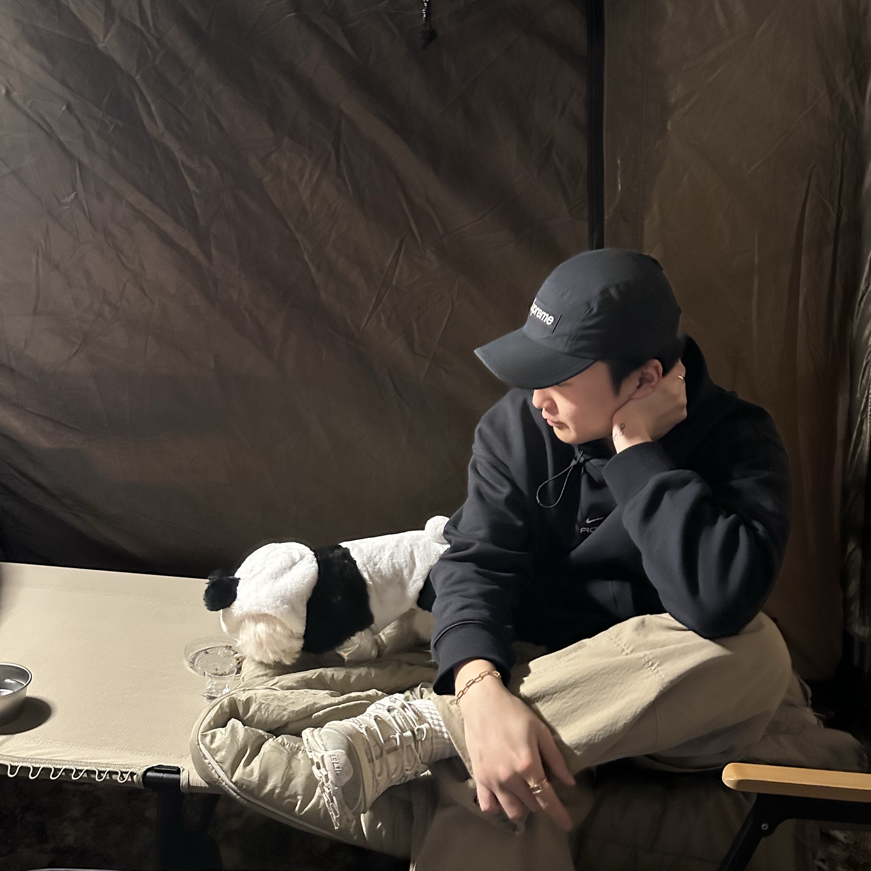 Supreme Ventile Camp Cap Black - 22FW 착용 스타일