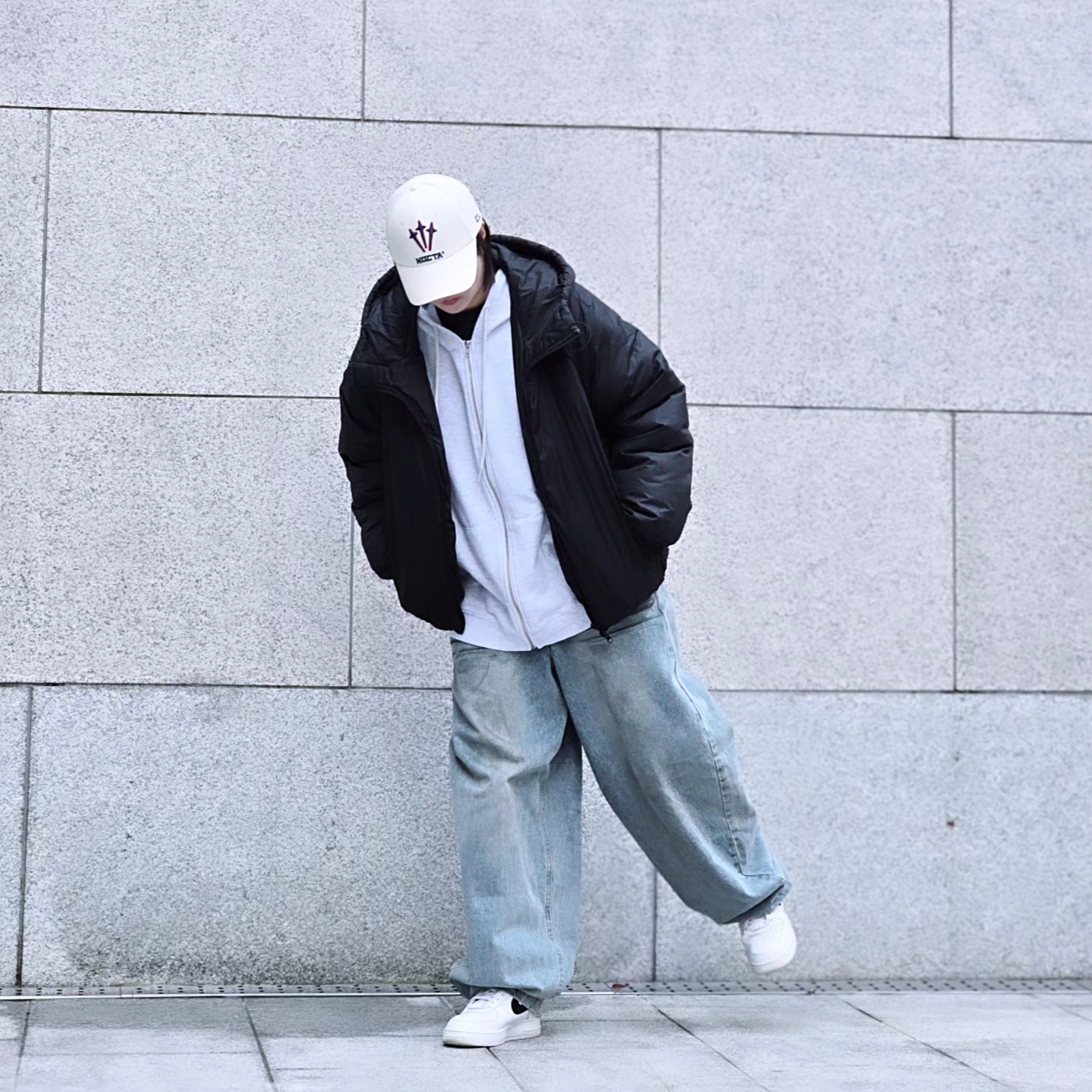 Nike x Drake Nocta NRG LU L91 Cap White, Nike Air Force 1 '07 White Black 착용 스타일 - 1