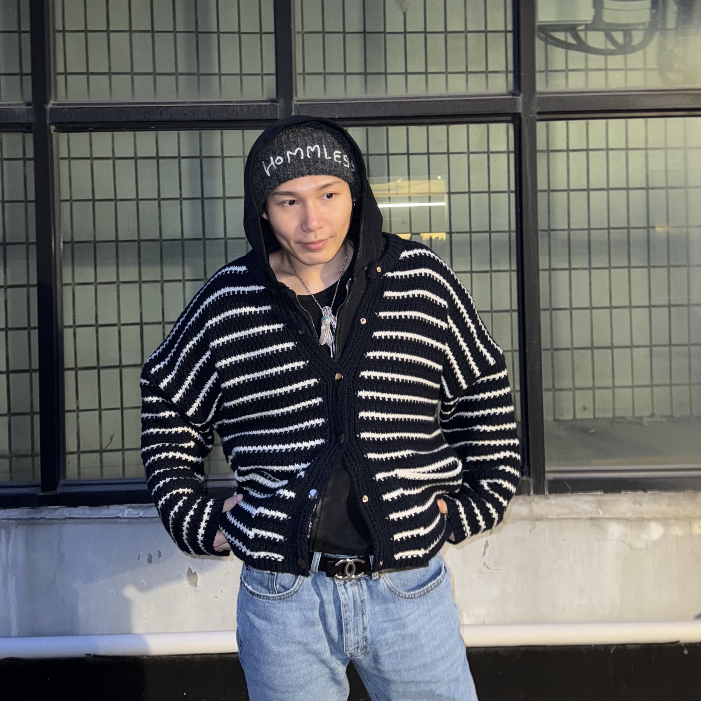 Hommless Hand Stitch Beanie Charcoal 착용 스타일 - 3