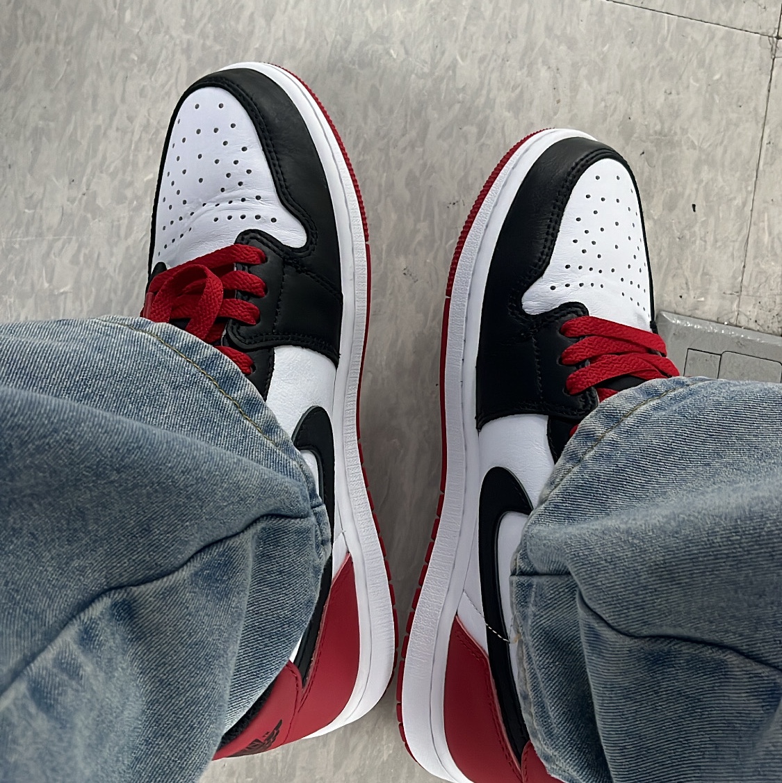 Jordan 1 Retro Low OG Black Toe 착용 스타일