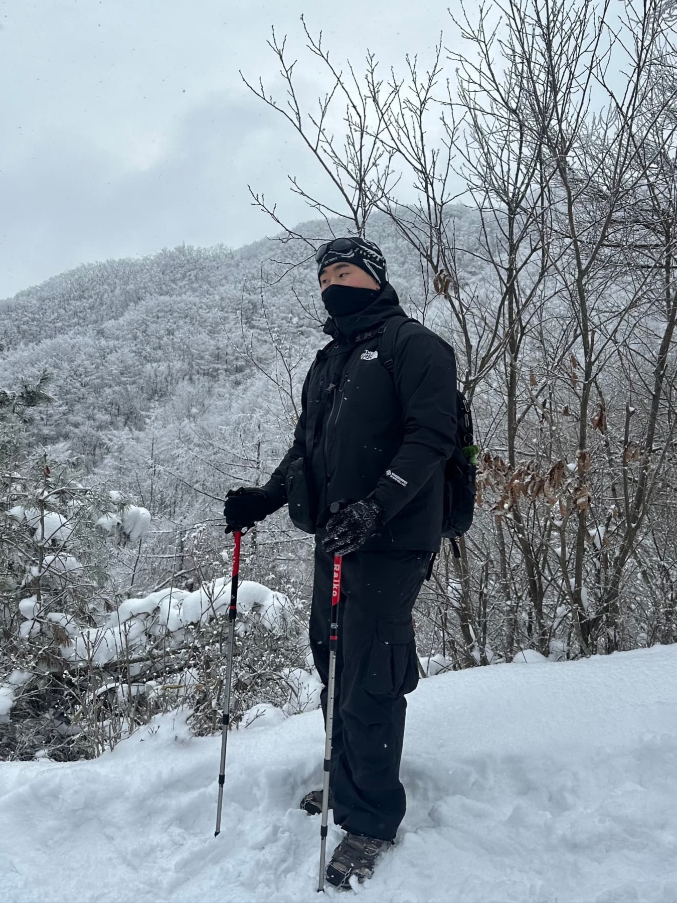 Arc'teryx Bird Head Toque Orca, Arc'teryx Rho Neck Gaiter Long Black 착용 스타일 - 1