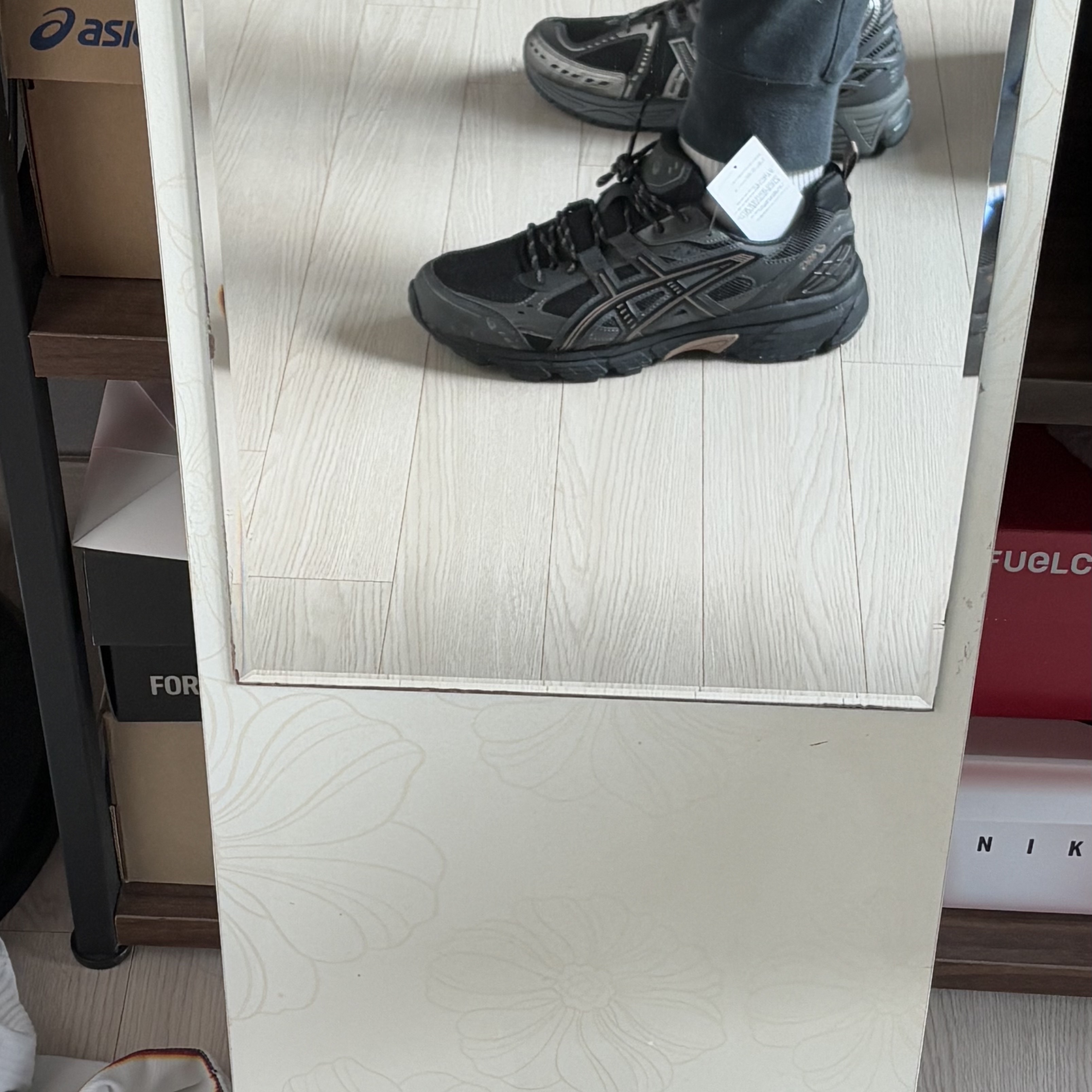 New Balance 1906R Black, Asics Gel-Nunobiki Black Taupe Grey 착용 스타일 - 4