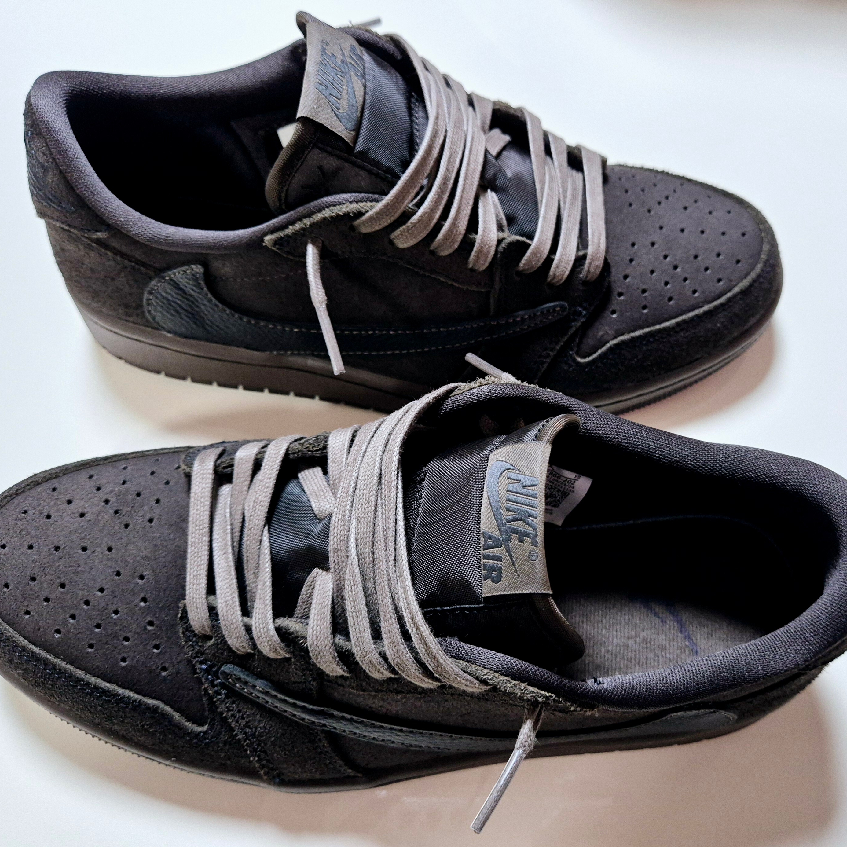 Jordan 1 x Travis Scott Retro Low OG SP Velvet Brown and Dark Mocha 착용 스타일