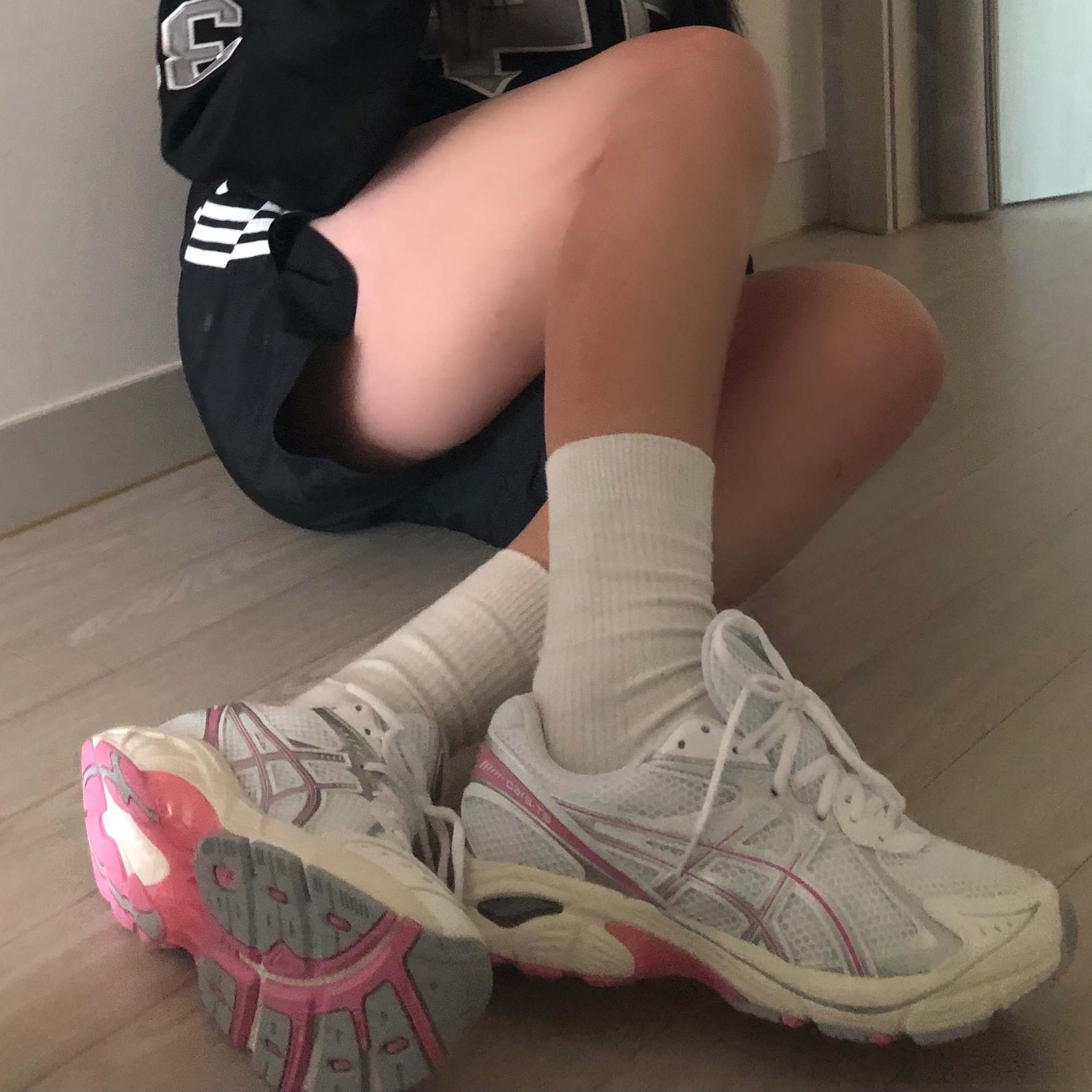 Asics GT-2160 White Sweet Pink 착용 스타일 - 1