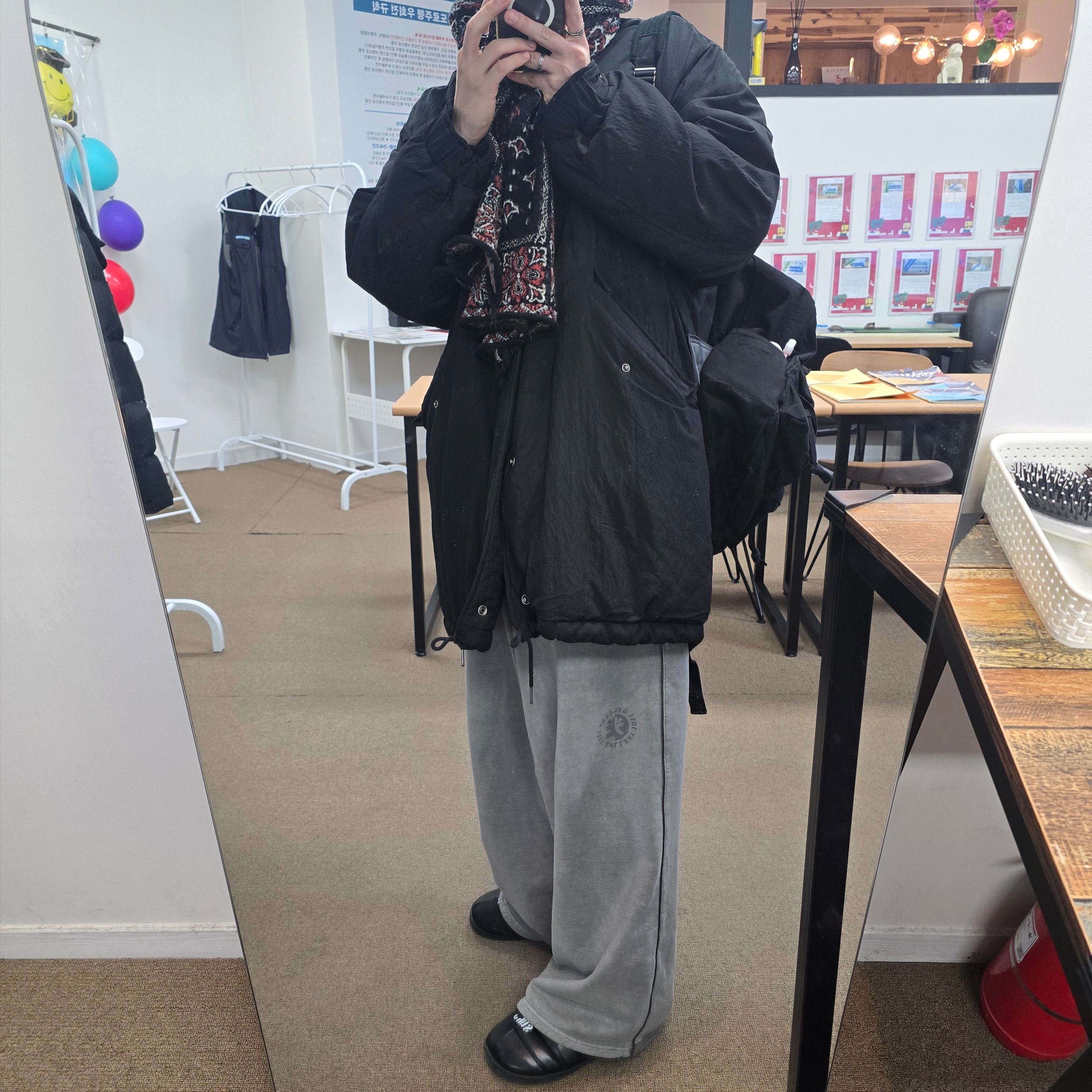 Polyteru 1011 Fatigue Sweatpants 1.2v Dirty Gray, Polyteru Used Backpack 2PK Black 착용 스타일