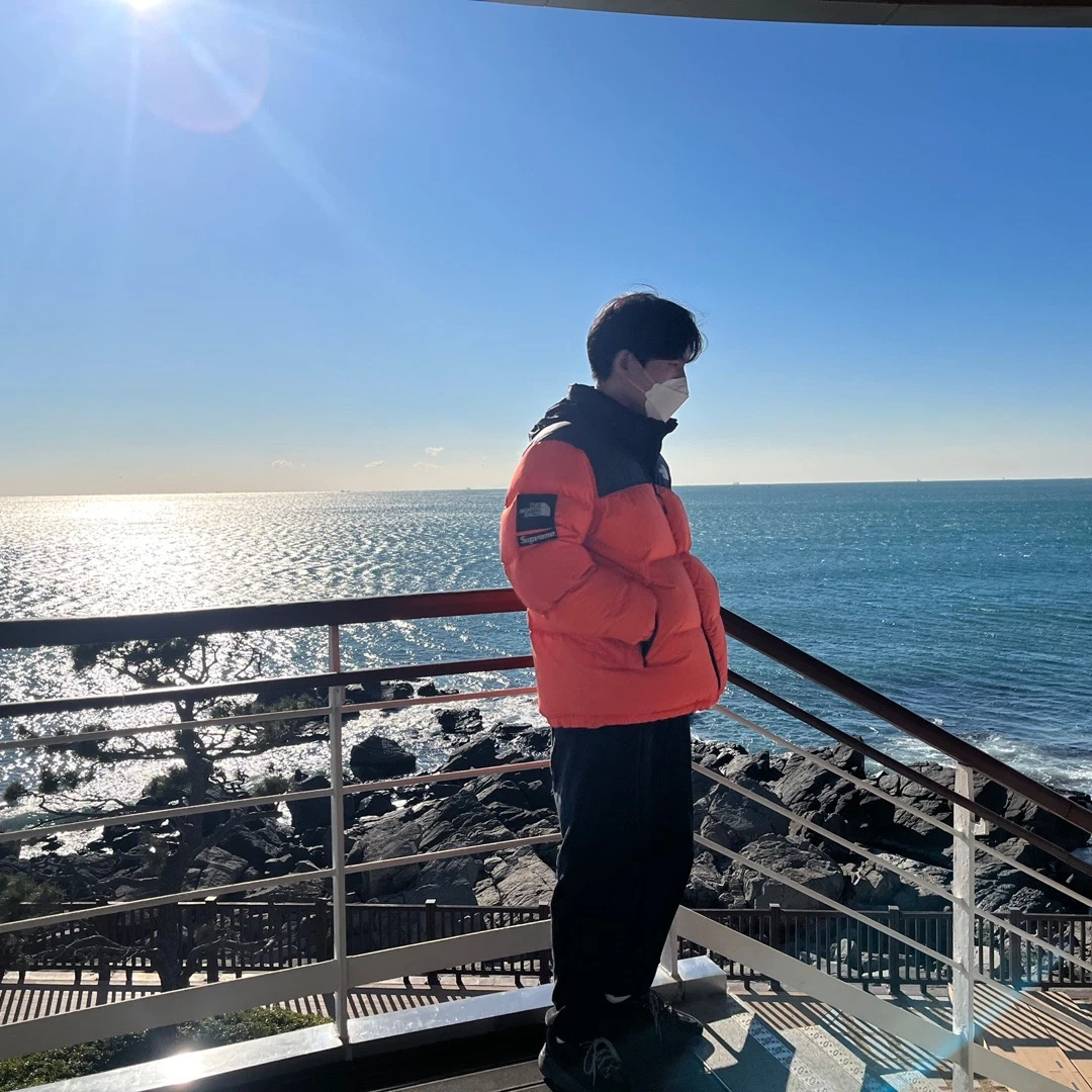 슈프림 x 노스페이스 눕시 오렌지 - 16FW | Supreme | KREAM Supreme x The North Face Nuptse Orange - 16FW