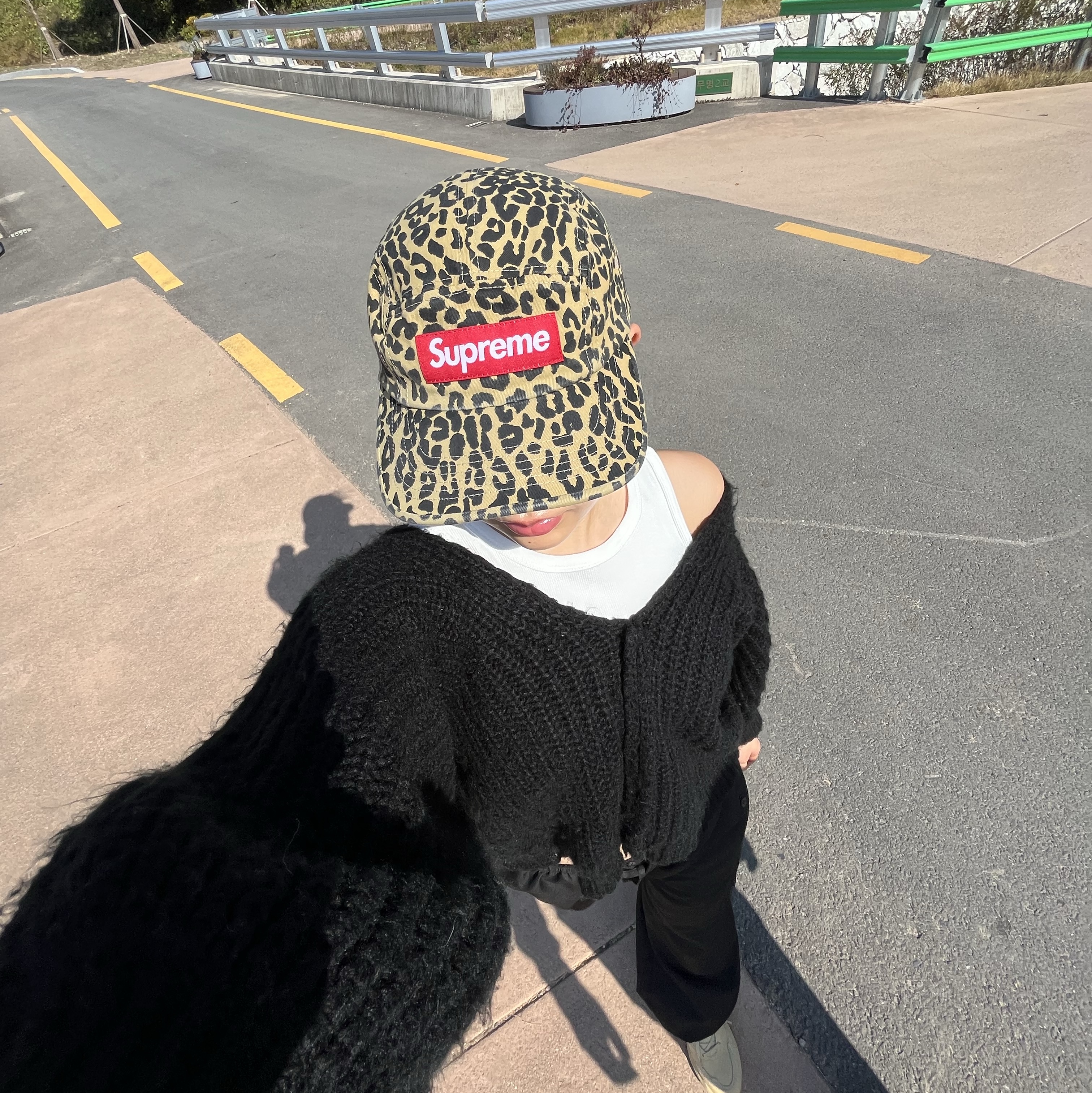Supreme Washed Chino Twill Camp Cap Leopard - 23FW 착용 스타일