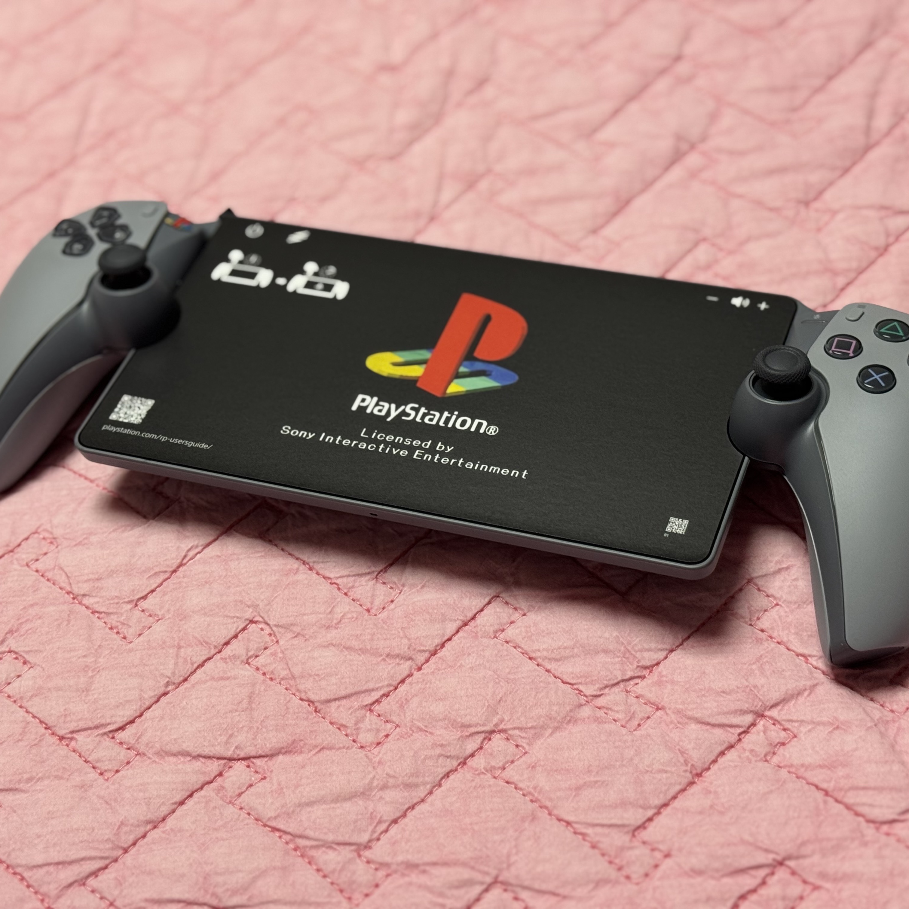 Playstation Portal Remote Player 30th Anniversary Limited Edition (SIEK 220V) 착용 스타일