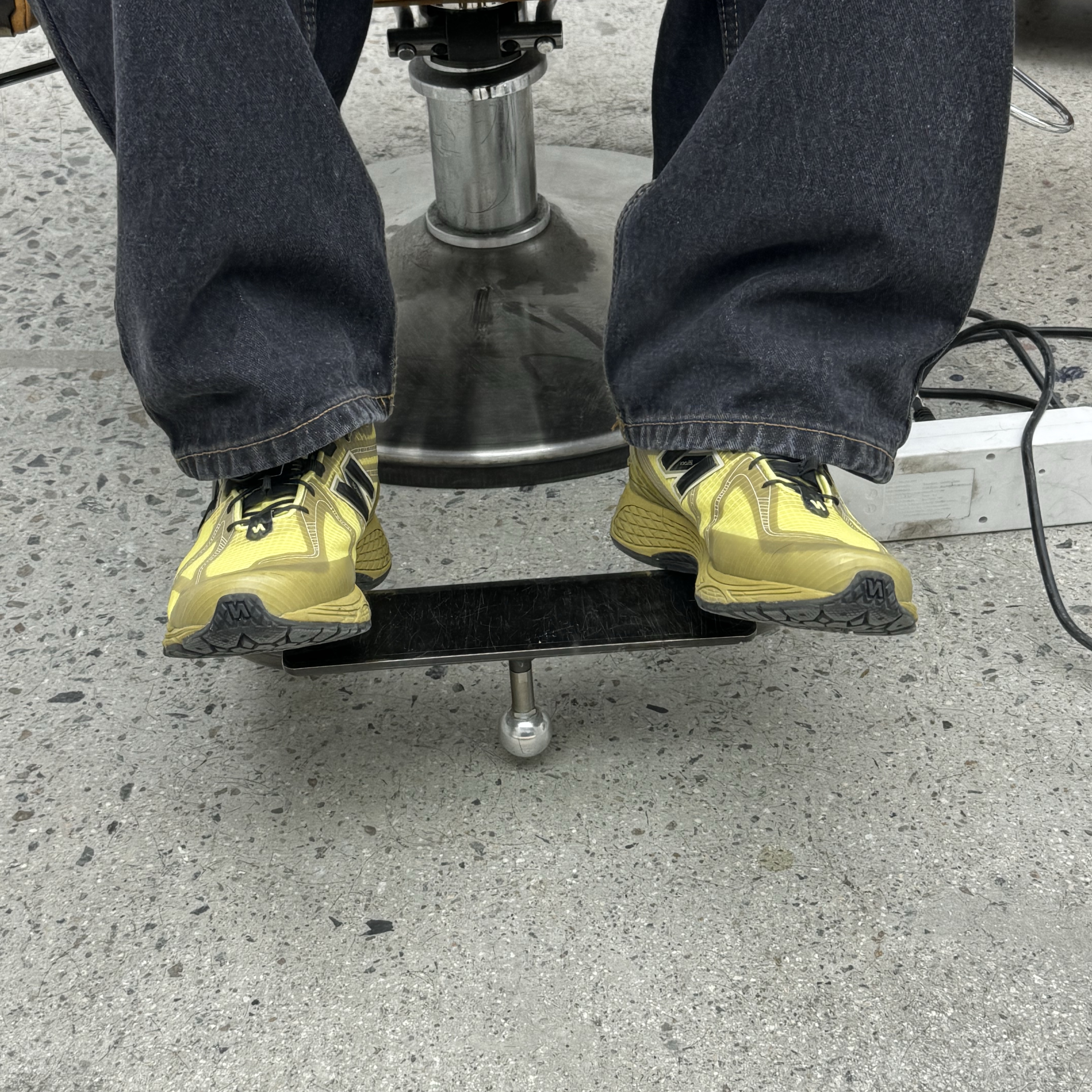 New Balance x Cayl 1906R Yellow 착용 스타일 - 1