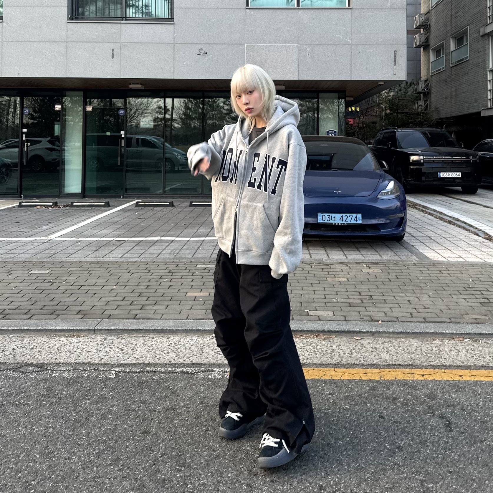 Nonnod Side Zip Cargo Pants Black, ERL Vamp Skate Shoe Pirate Black 착용 스타일 - 3