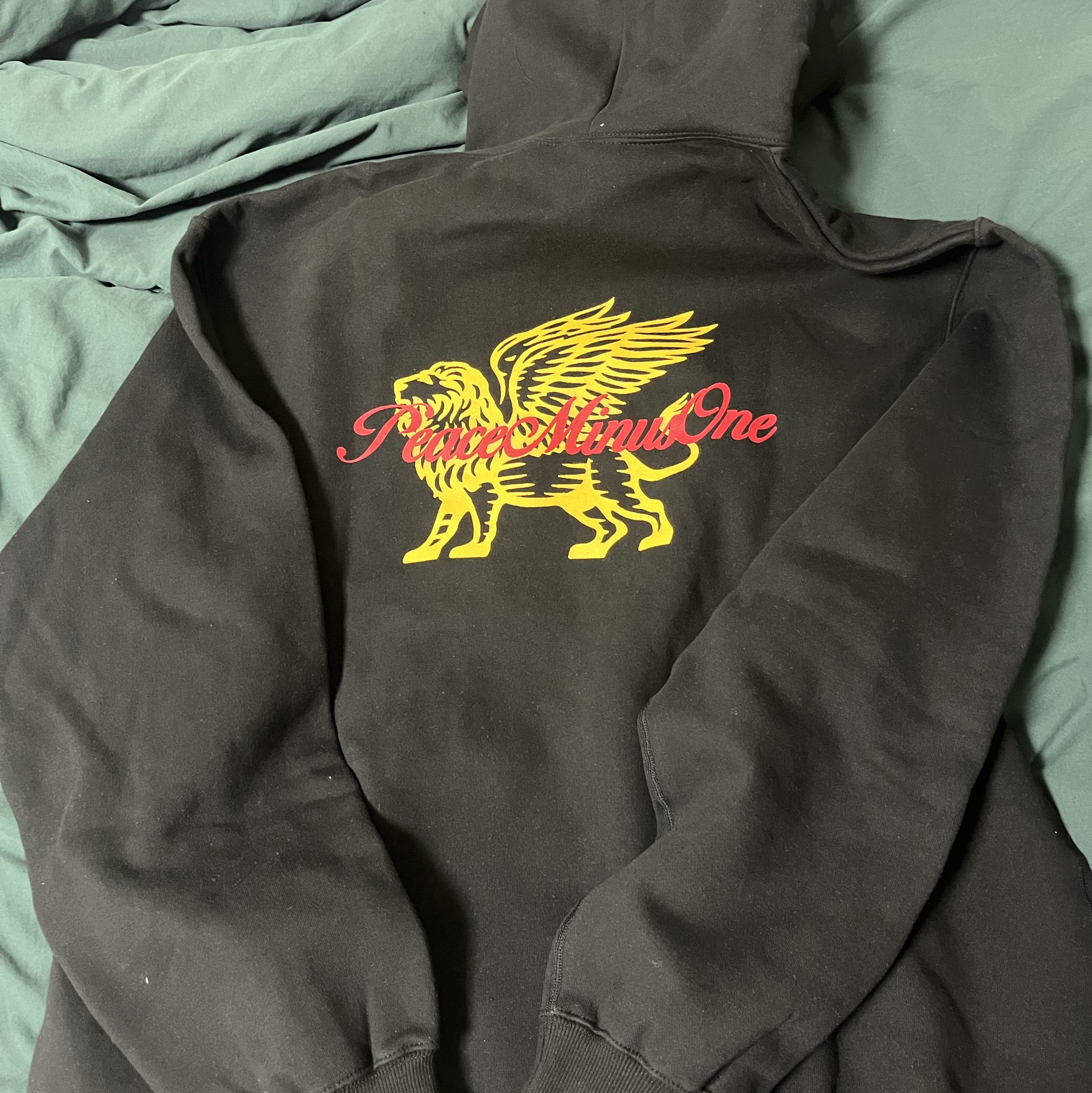 Peaceminusone x Joopiter Hoodie Black 착용 스타일