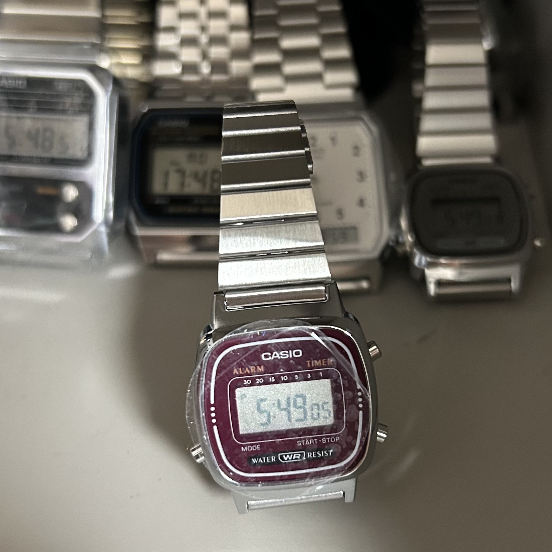 Casio LA670WA-4 착용 스타일