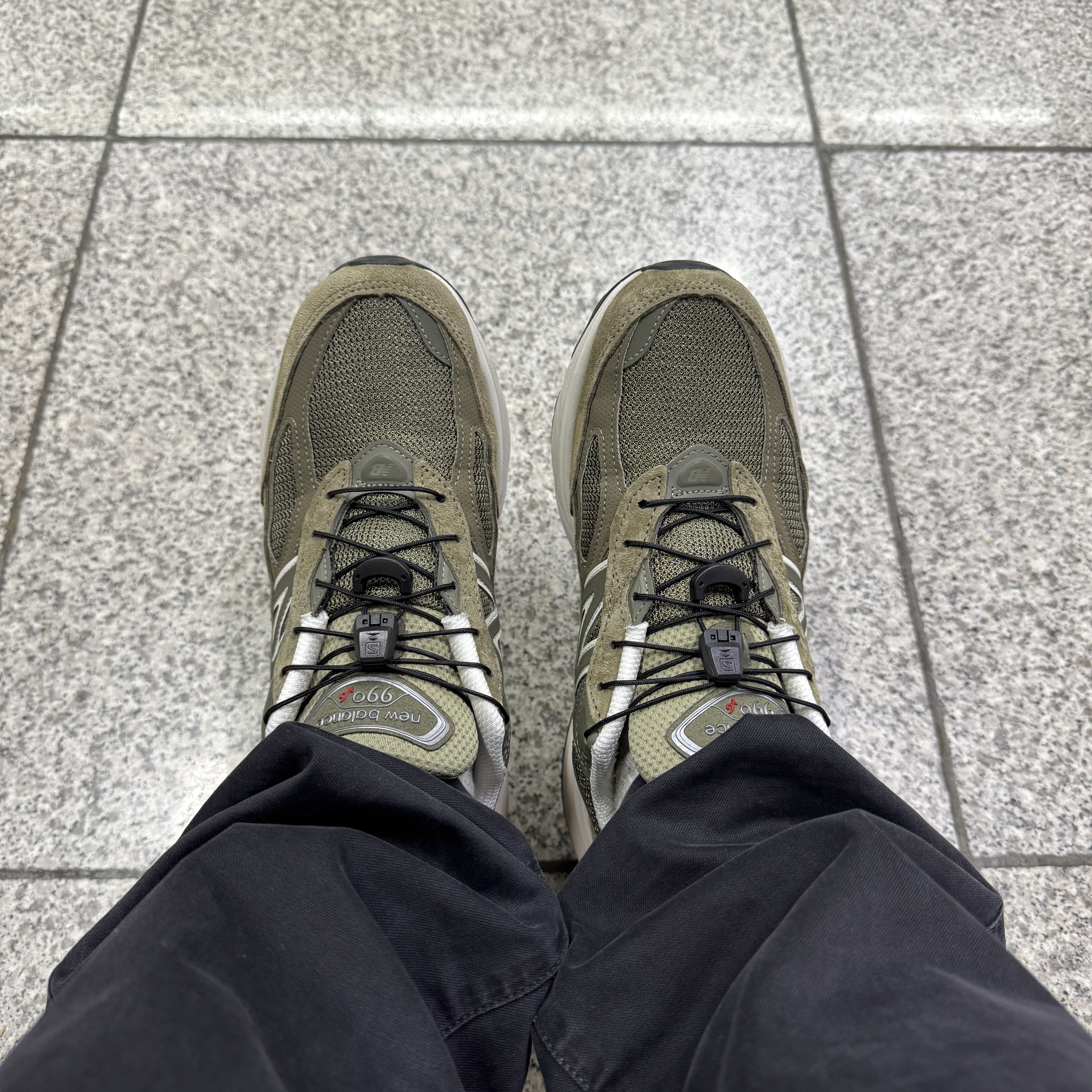 New Balance 990v6 Made in USA True Camo, Stone Island 313L1 Old Dye Treatment Cargo Pants Black - 21FW 착용 스타일 - 1