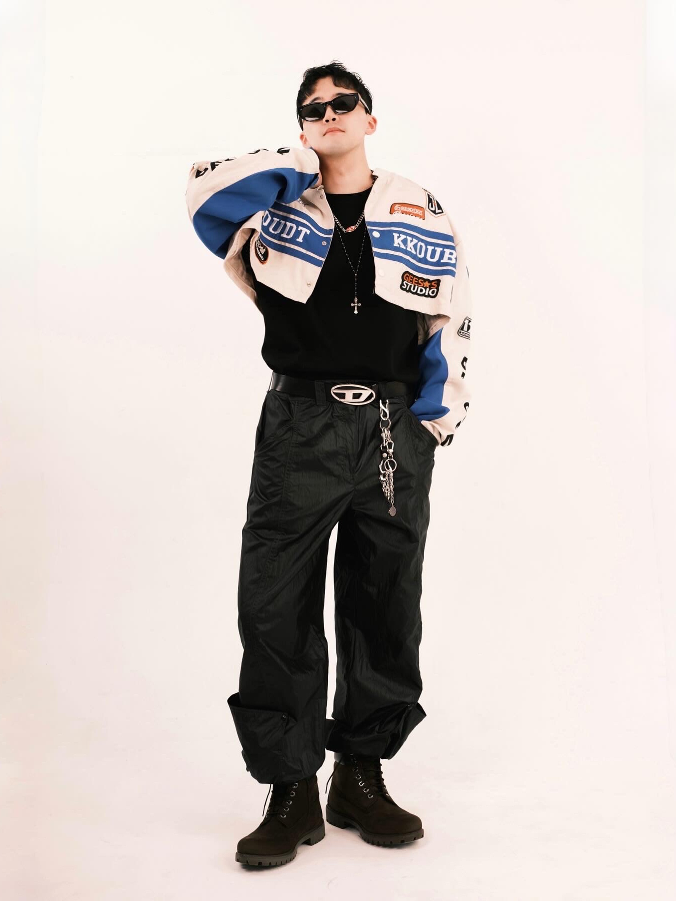 Diesel Dx1446 Red Enamel Stainless Steel Chain Necklace Silver, Diesel B-1DR Leather Belt with D Buckle Black 착용 스타일 - 2