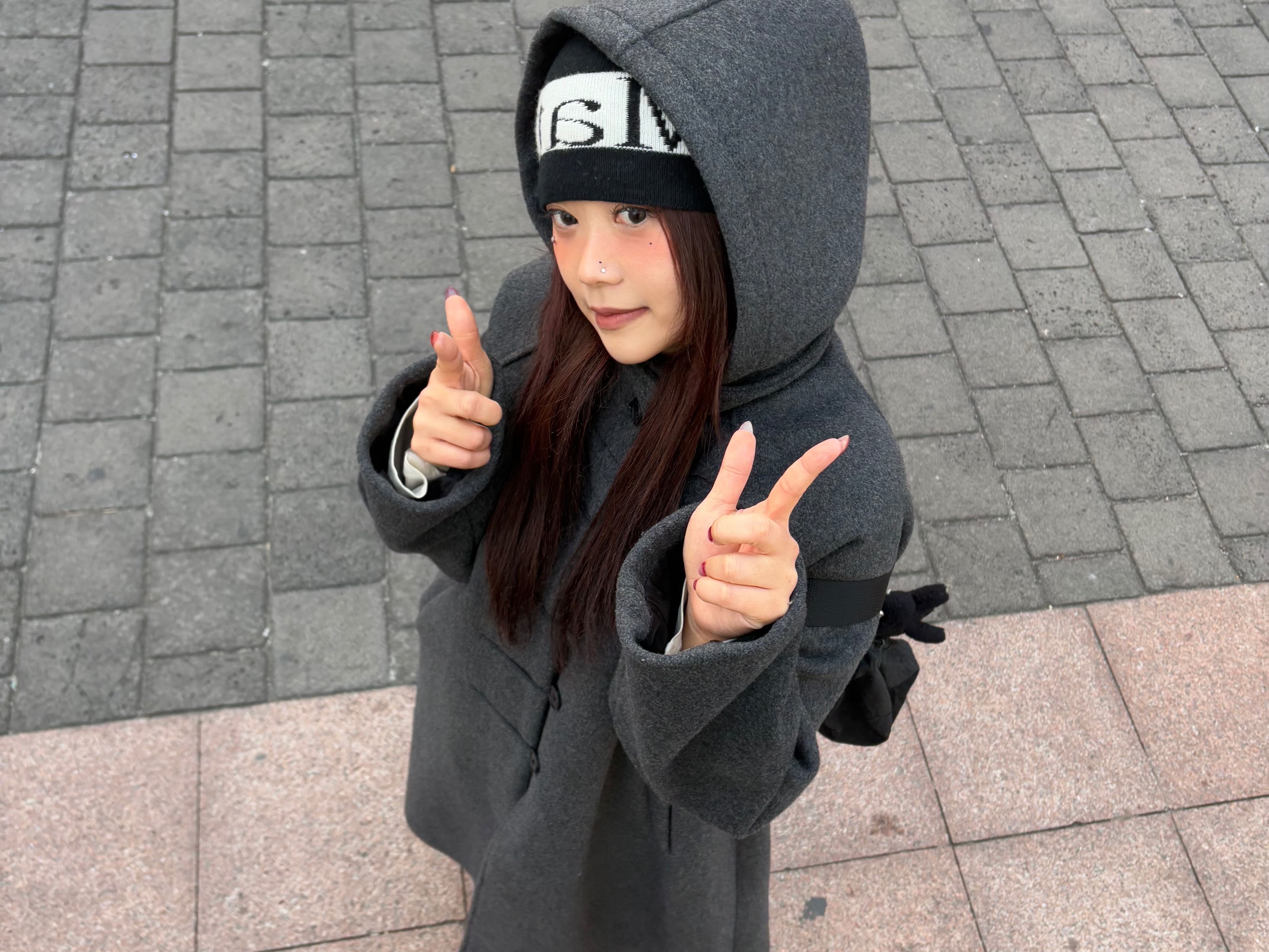 Matin Kim Logo Jacquard Short Beanie Black, Prada Re-Nylon Medium Backpack Black 착용 스타일 - 3