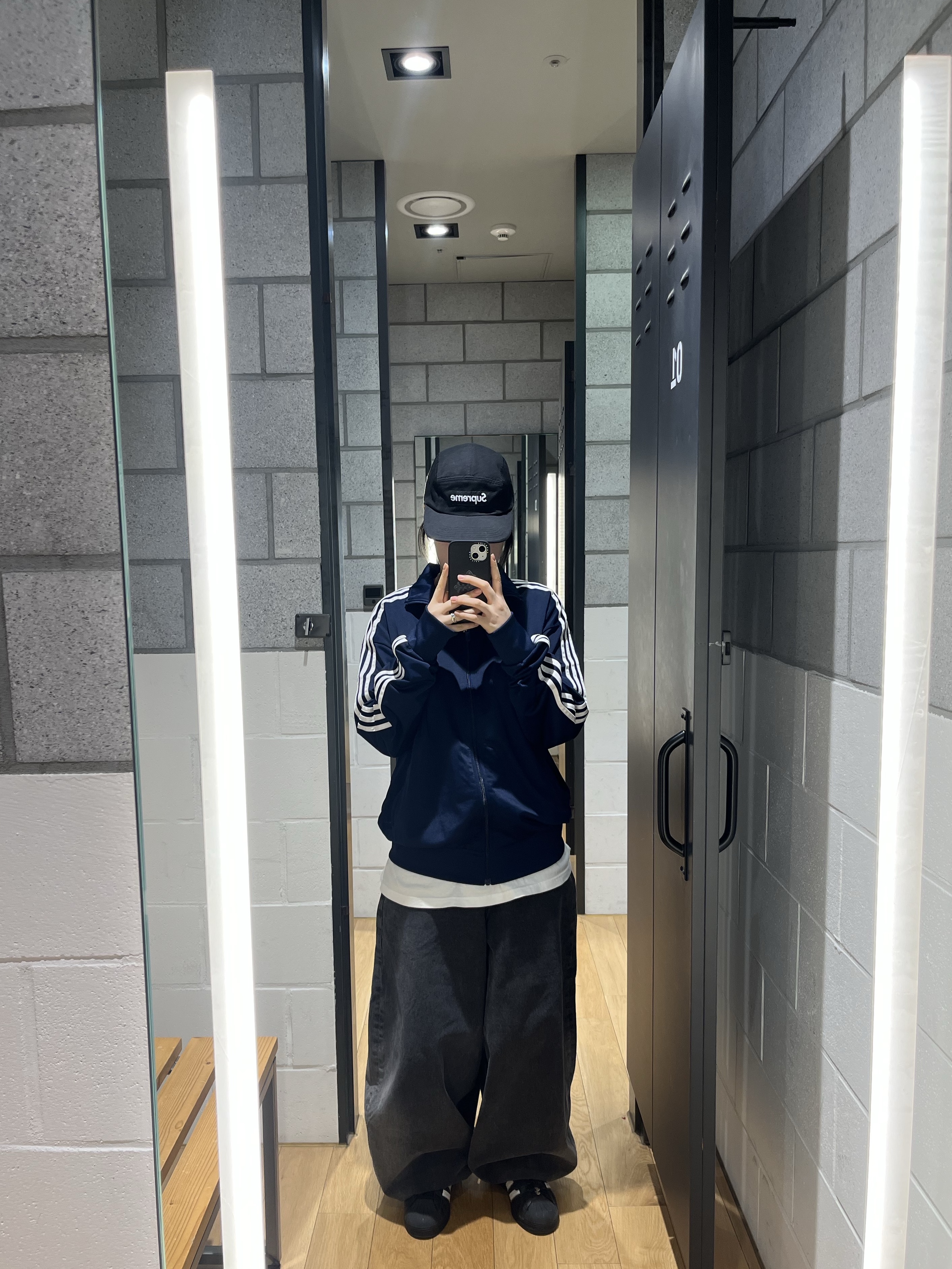 Adidas Adicolor Classic Firebird Track Top Night Indigo - KR Sizing, [KREAM 단독] Kims Fruits Daegu Baby 착용 스타일