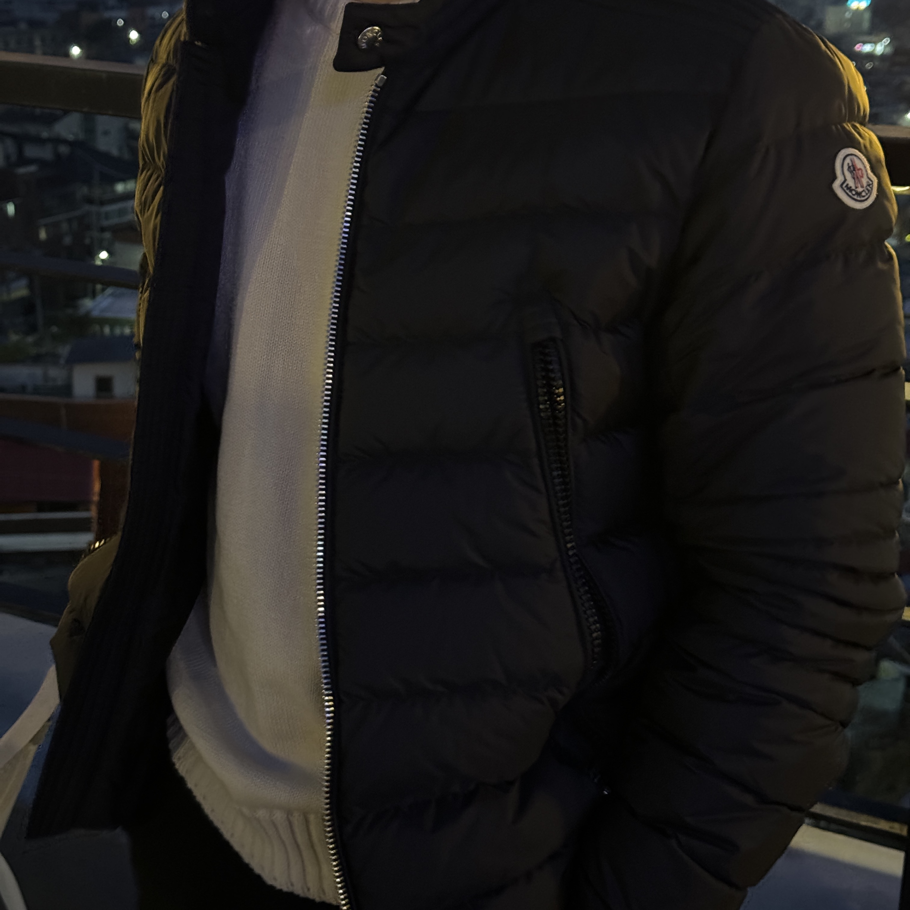 Moncler Amiot Short Down Jacket Black - 24FW 착용 스타일