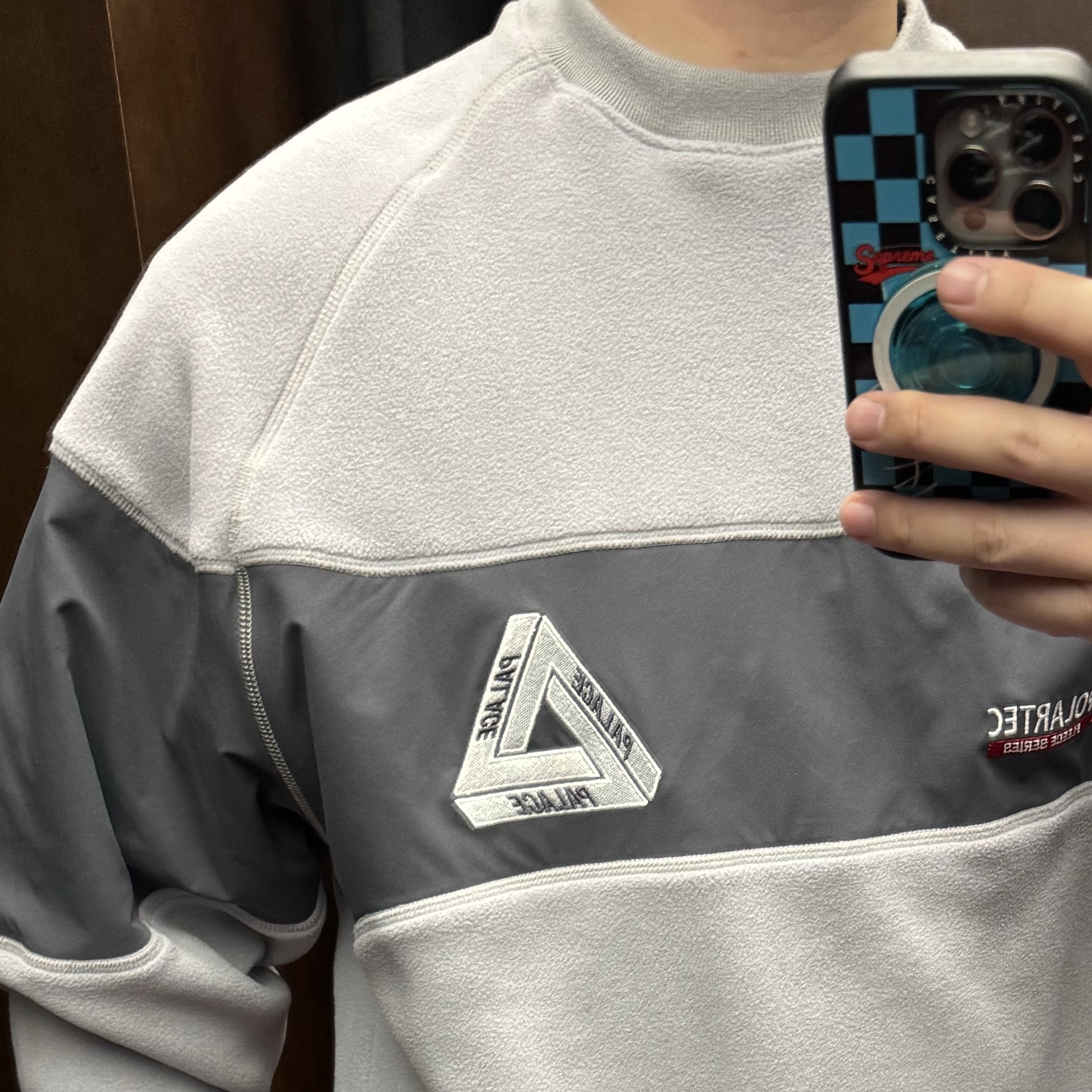 Palace Polartec 200 Crew Grey - 24FW 착용 스타일
