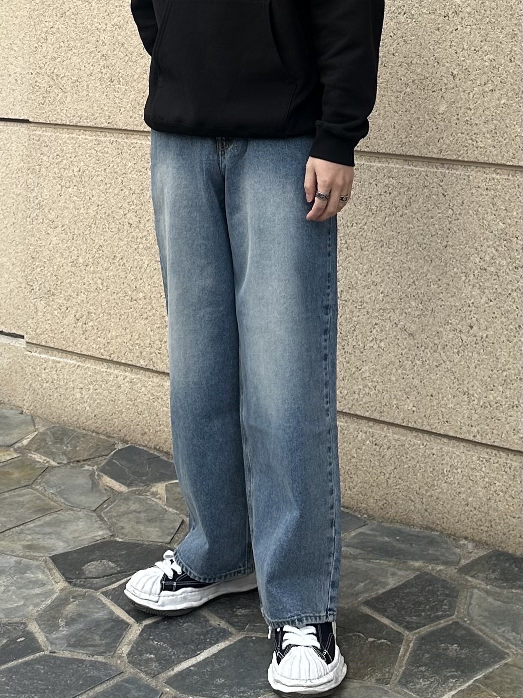 Maison Mihara Yasuhiro Peterson OG Sole Canvas Low Sneakers Black 착용 스타일 - 2