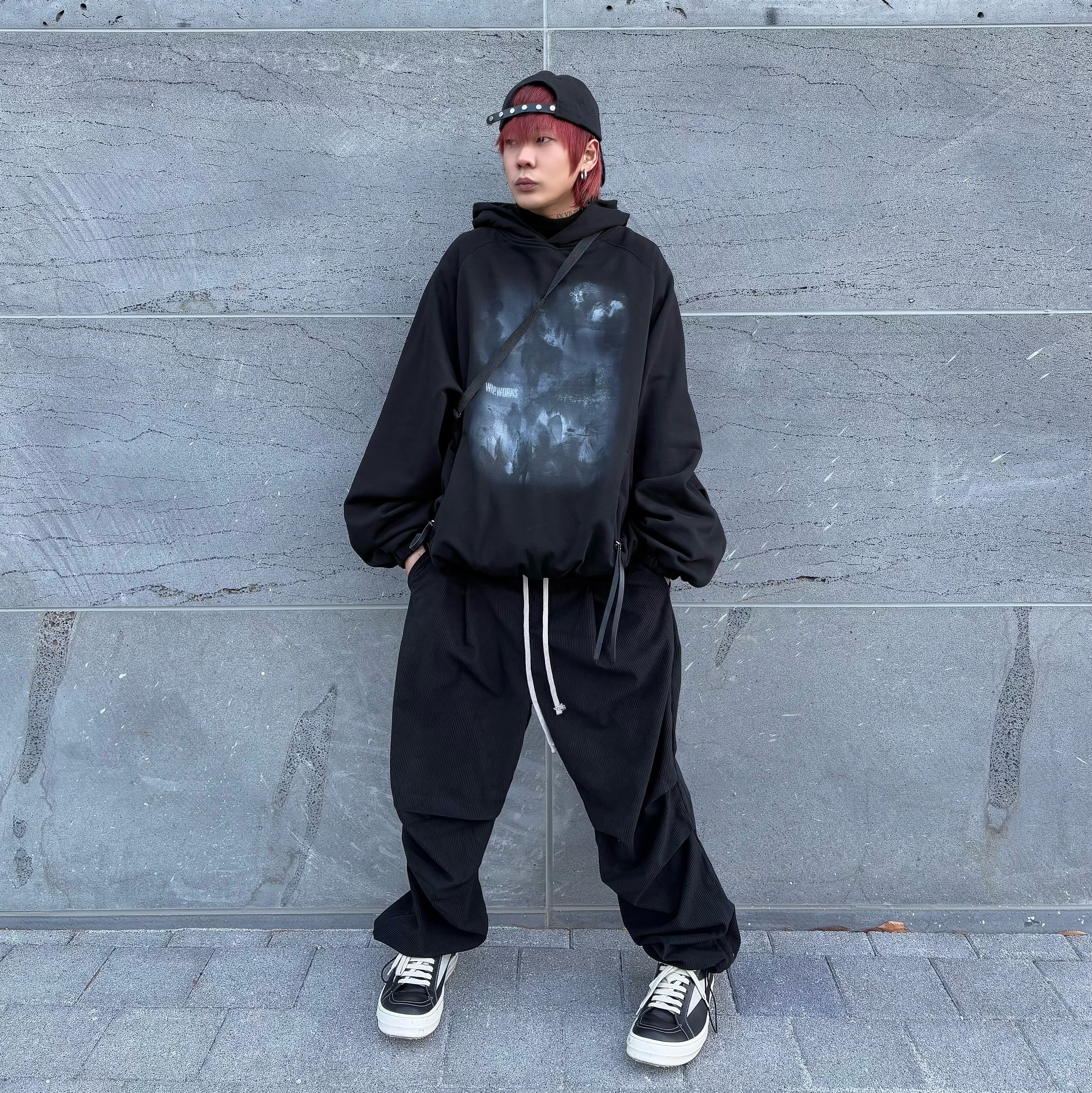 Rick Owens Lido Vintage Sneakers Black Milk 착용 스타일 - 3