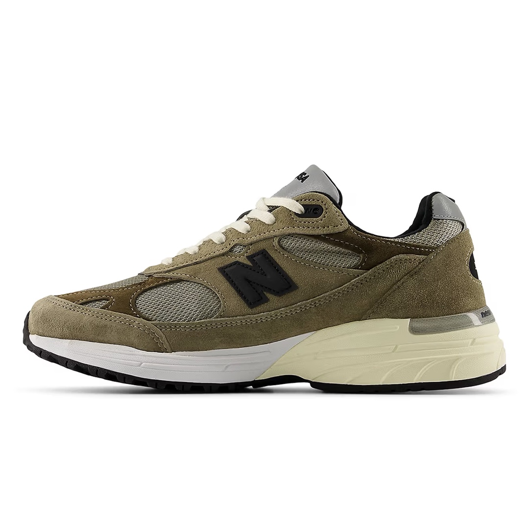 New Balance x JJJJound 993 Made in USA Mushroom White, New Balance x JJJJound 993 Made in USA Military Urban Grey Black 착용 스타일 - 3