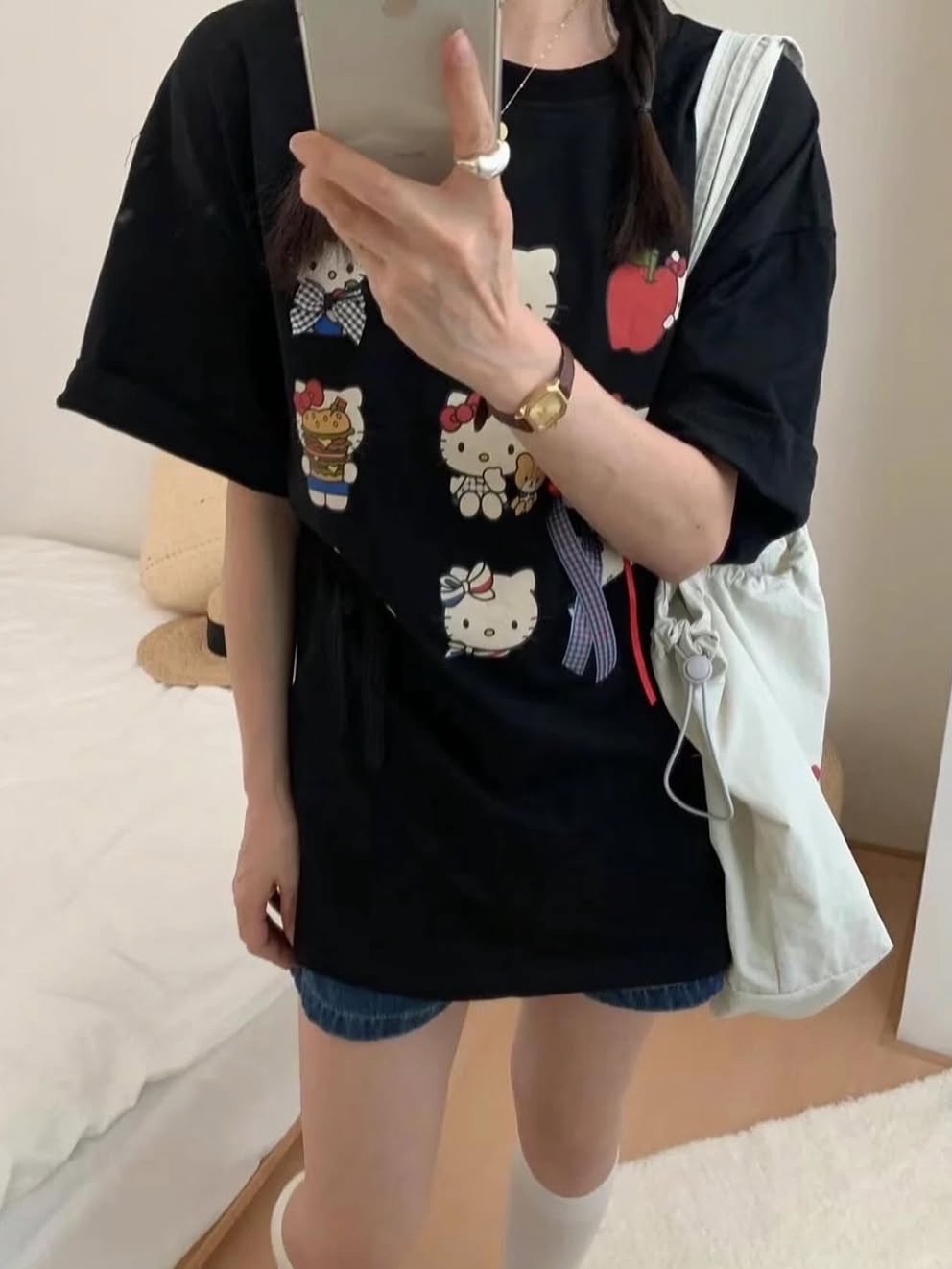 Summer Sonic x Hello Kitty T-Shirt White, BAPE Baby Milo x Hello Kitty T-Shirt White 착용 스타일 - 5